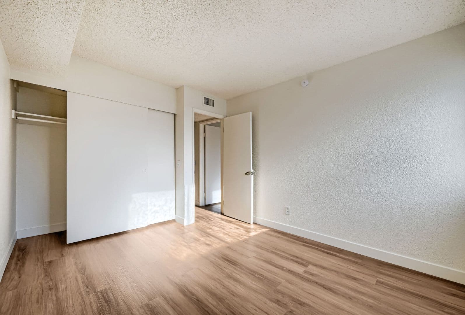 Las Vegas Condo: 1405 Vegas Valley Drive