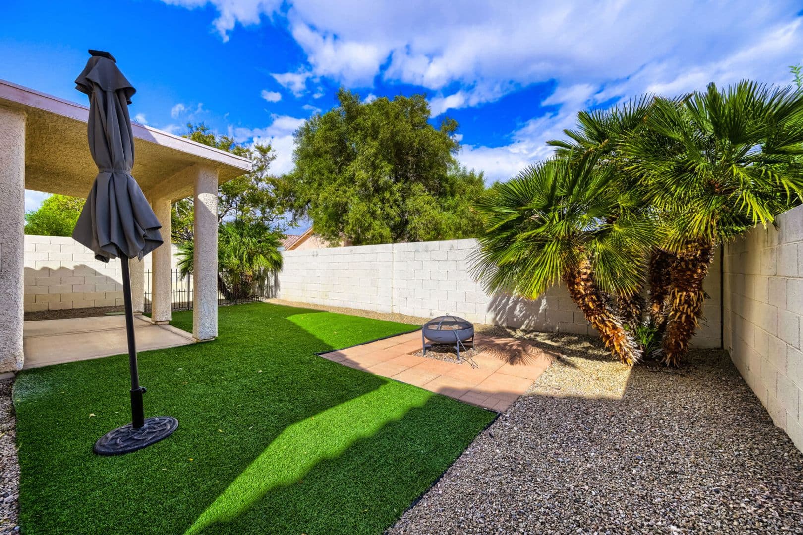 Las Vegas House: 8928 Crooked Shell Ave.