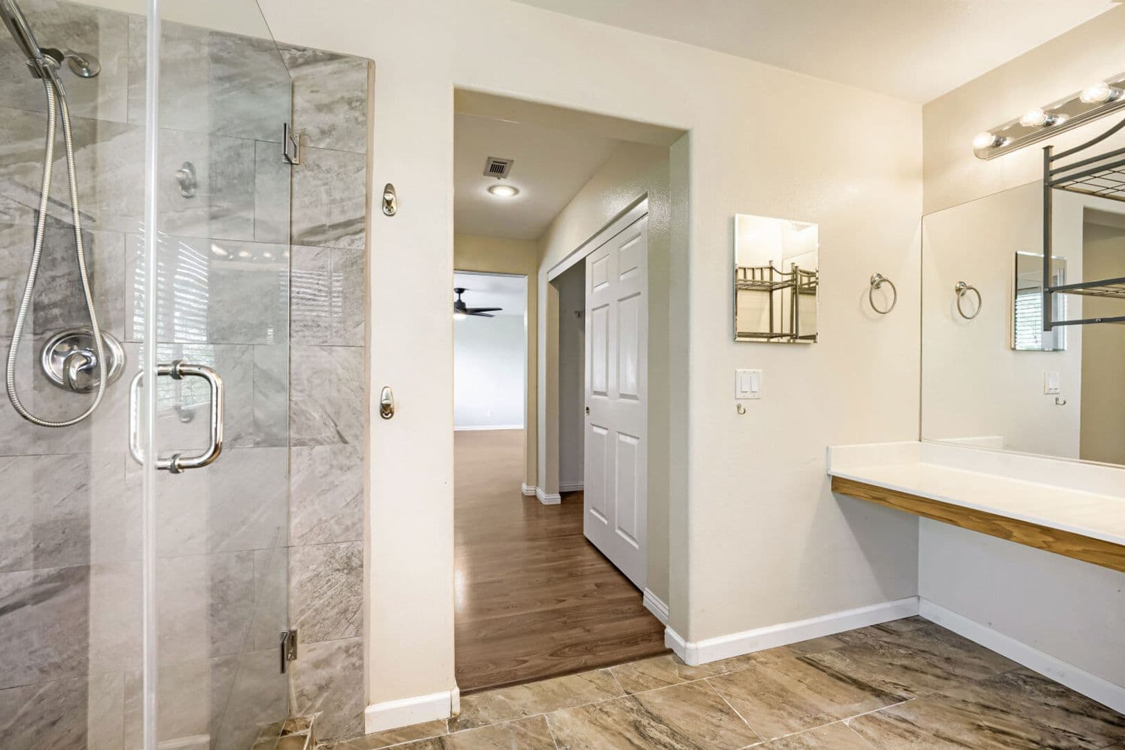 Las Vegas House: 10381 Sleeping Sun Ct.