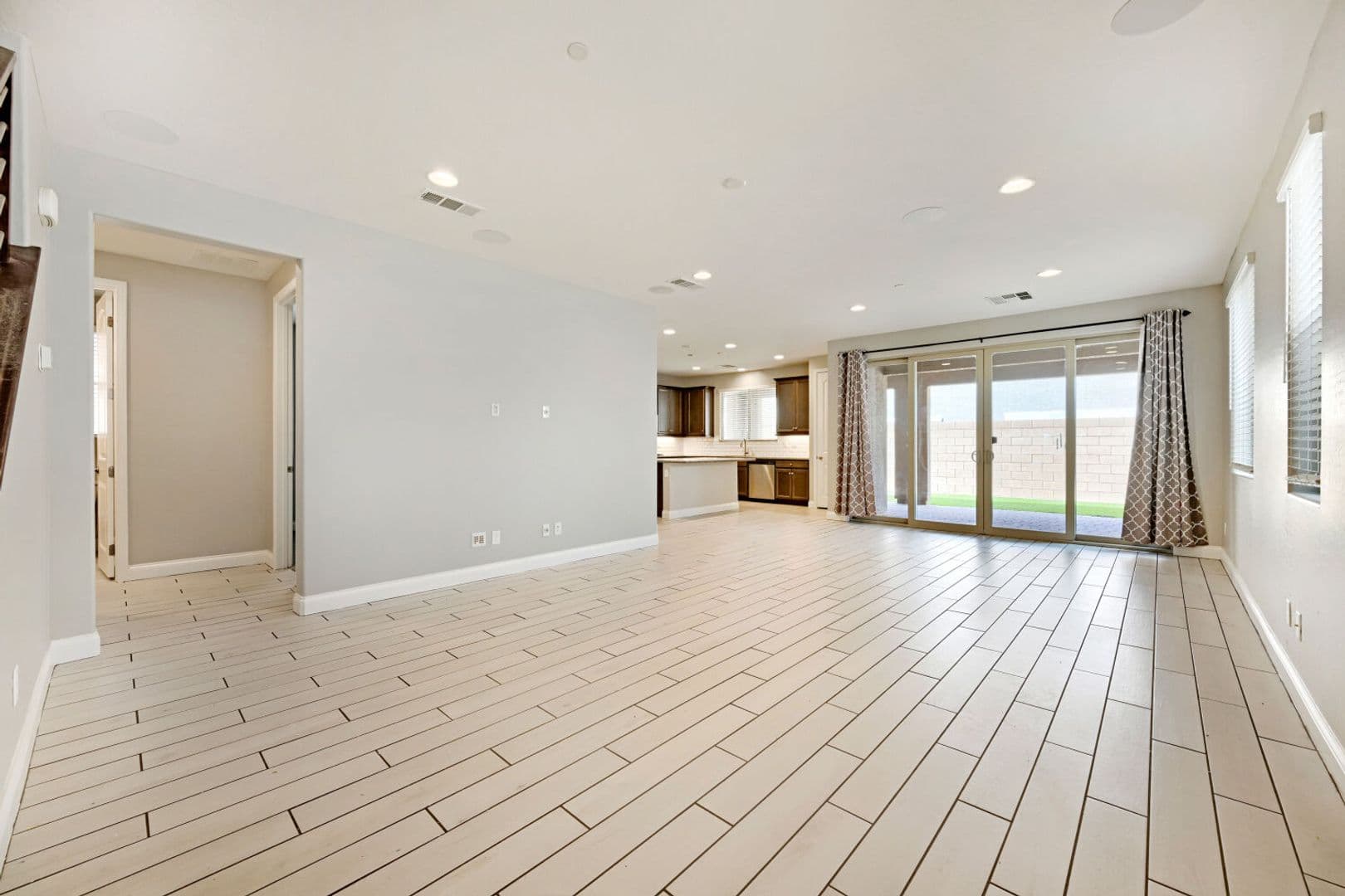 Henderson House: 164 Pace Ave