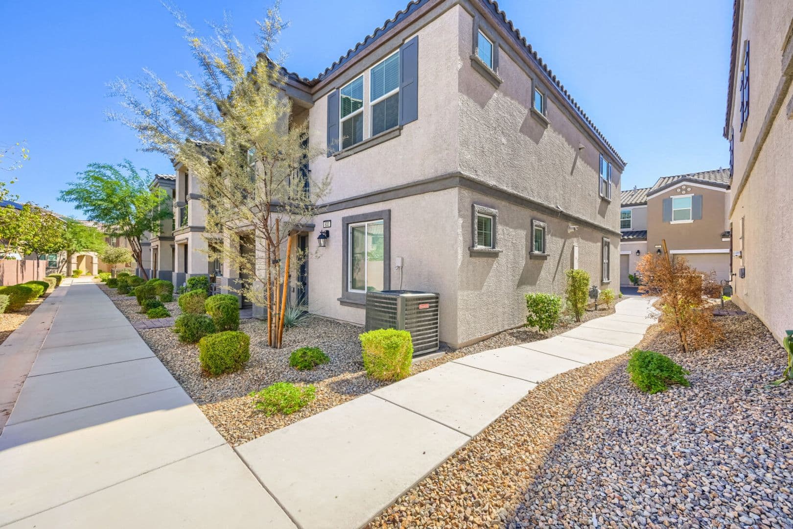 Henderson Townhome: 633 Sedum Ave