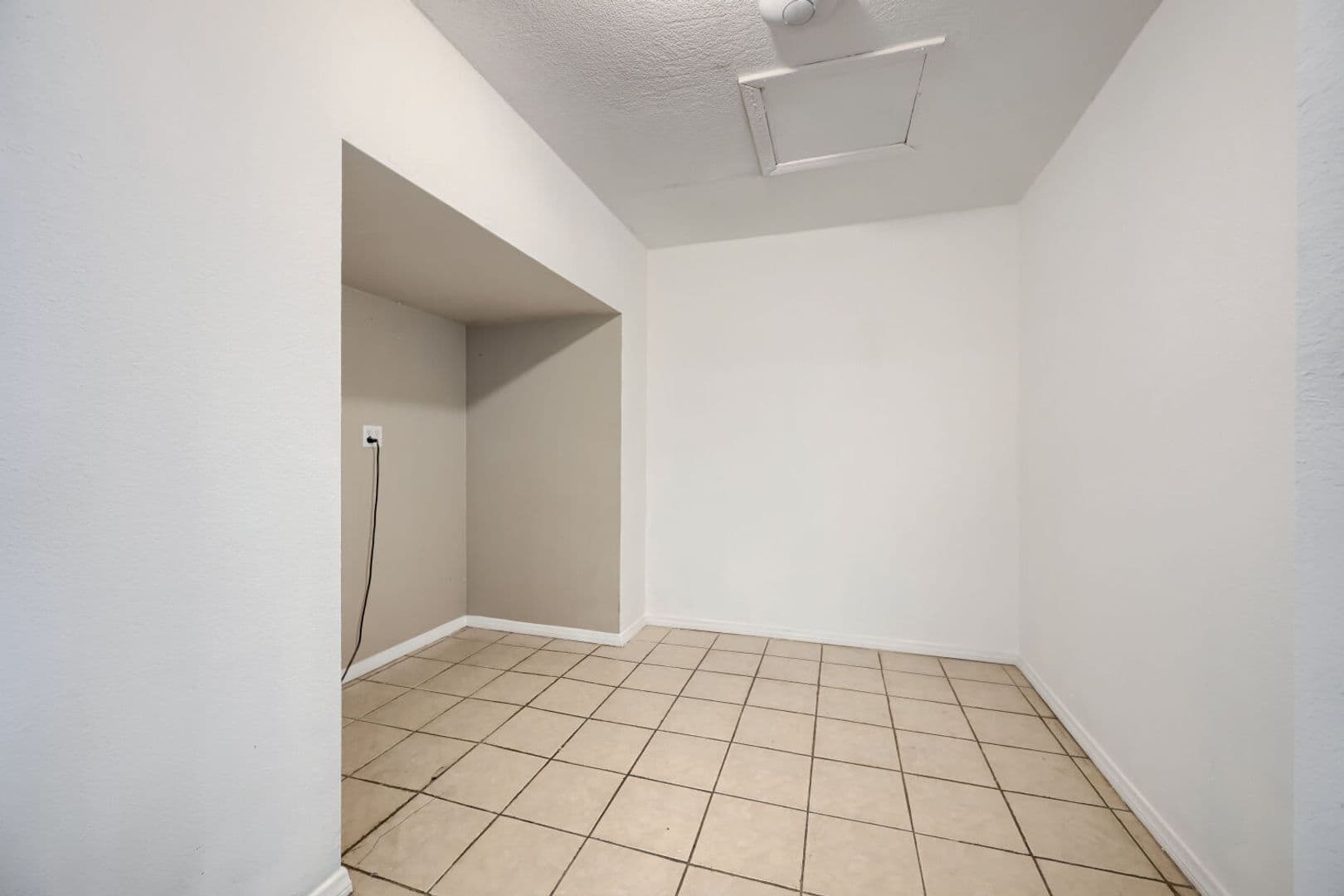 Las Vegas House: 6512 Evergreen Ave