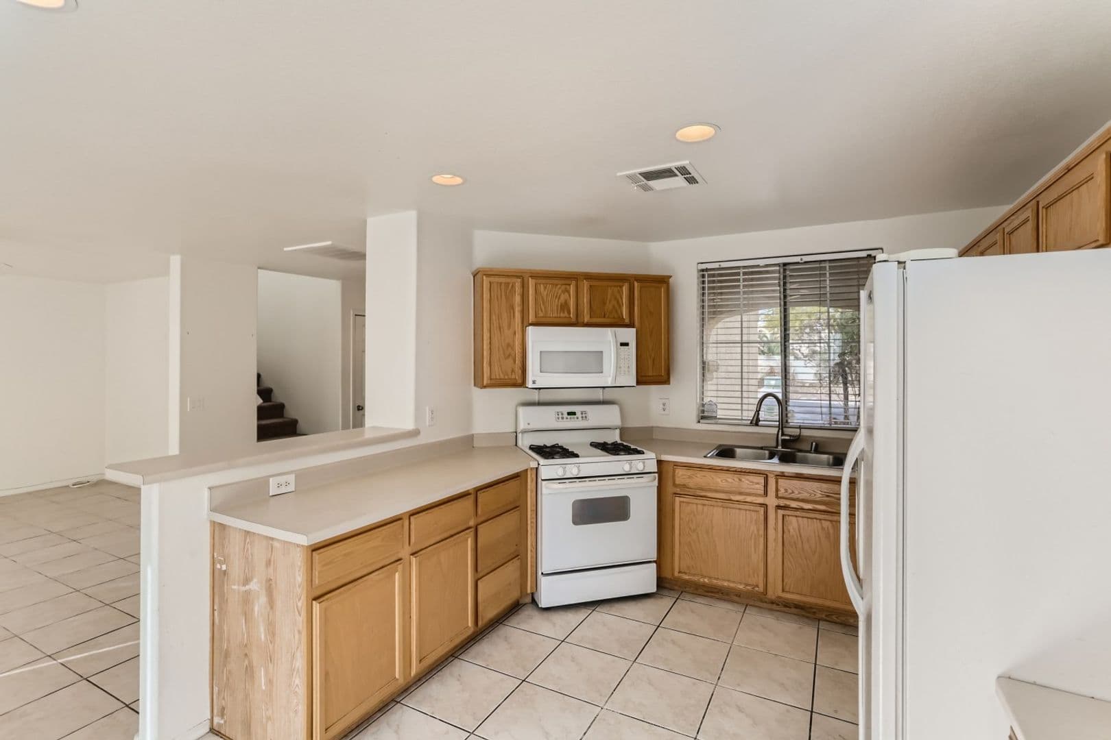 Henderson House: 2537 Begonia Valley Ave.