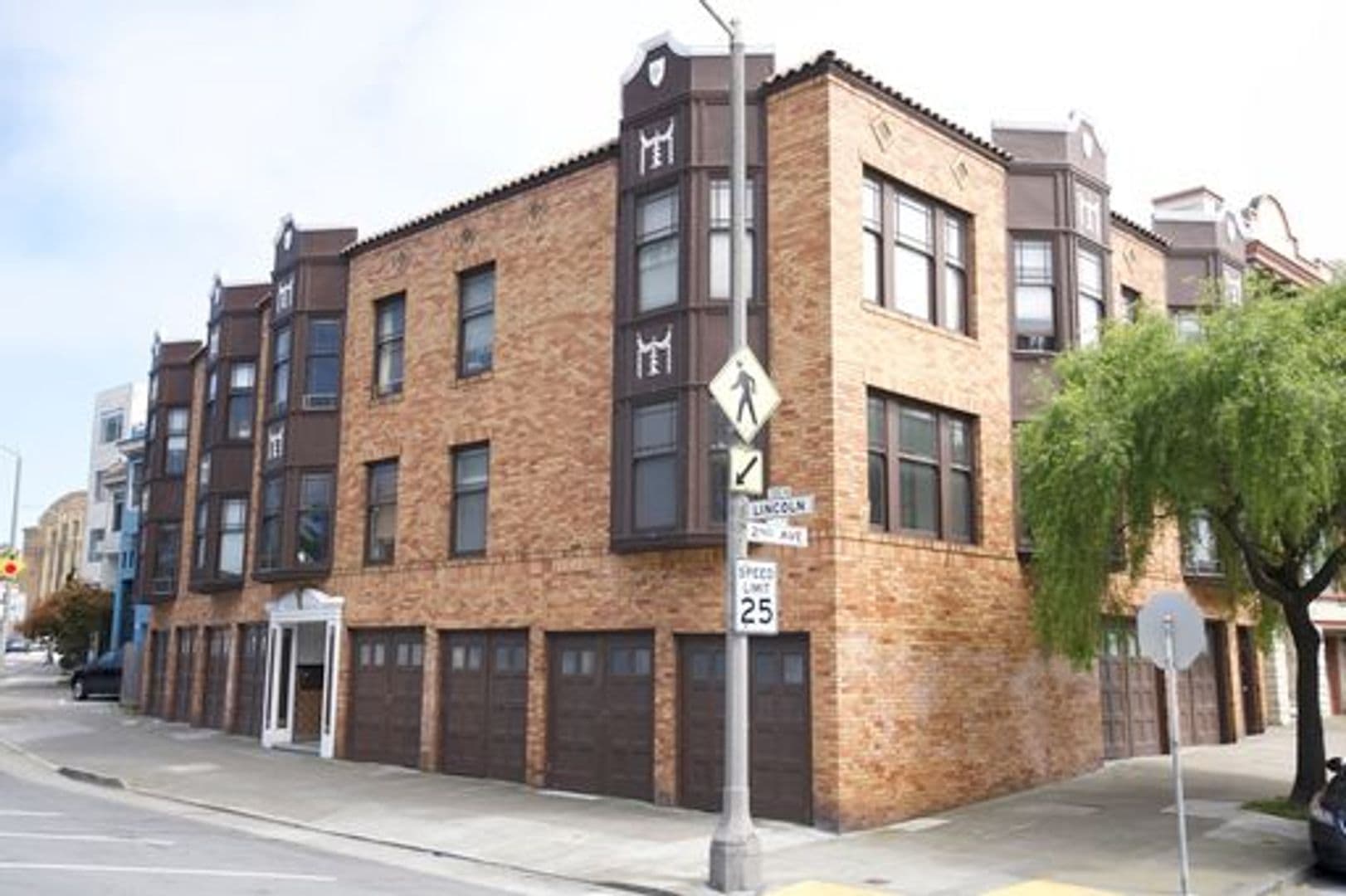 San Francisco Apartment: 45 Lincoln Way
