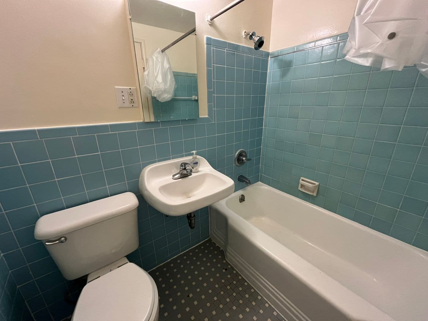 San Francisco Apartment: 790 Church Street