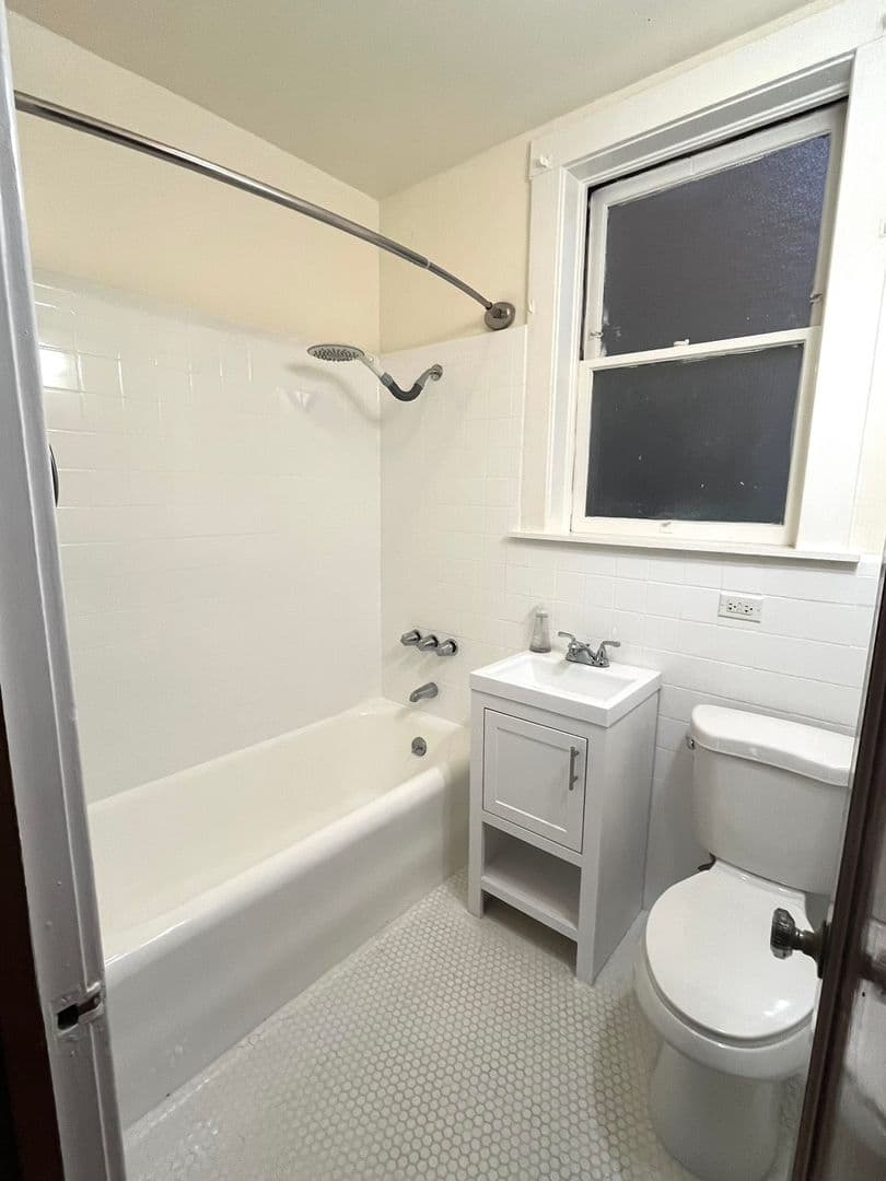 San Francisco Apartment: 45 Lincoln Way