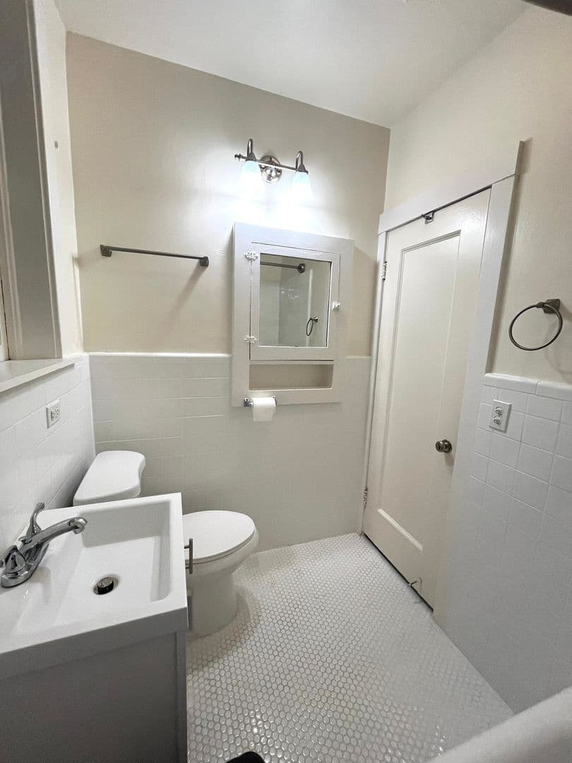 San Francisco Apartment: 45 Lincoln Way