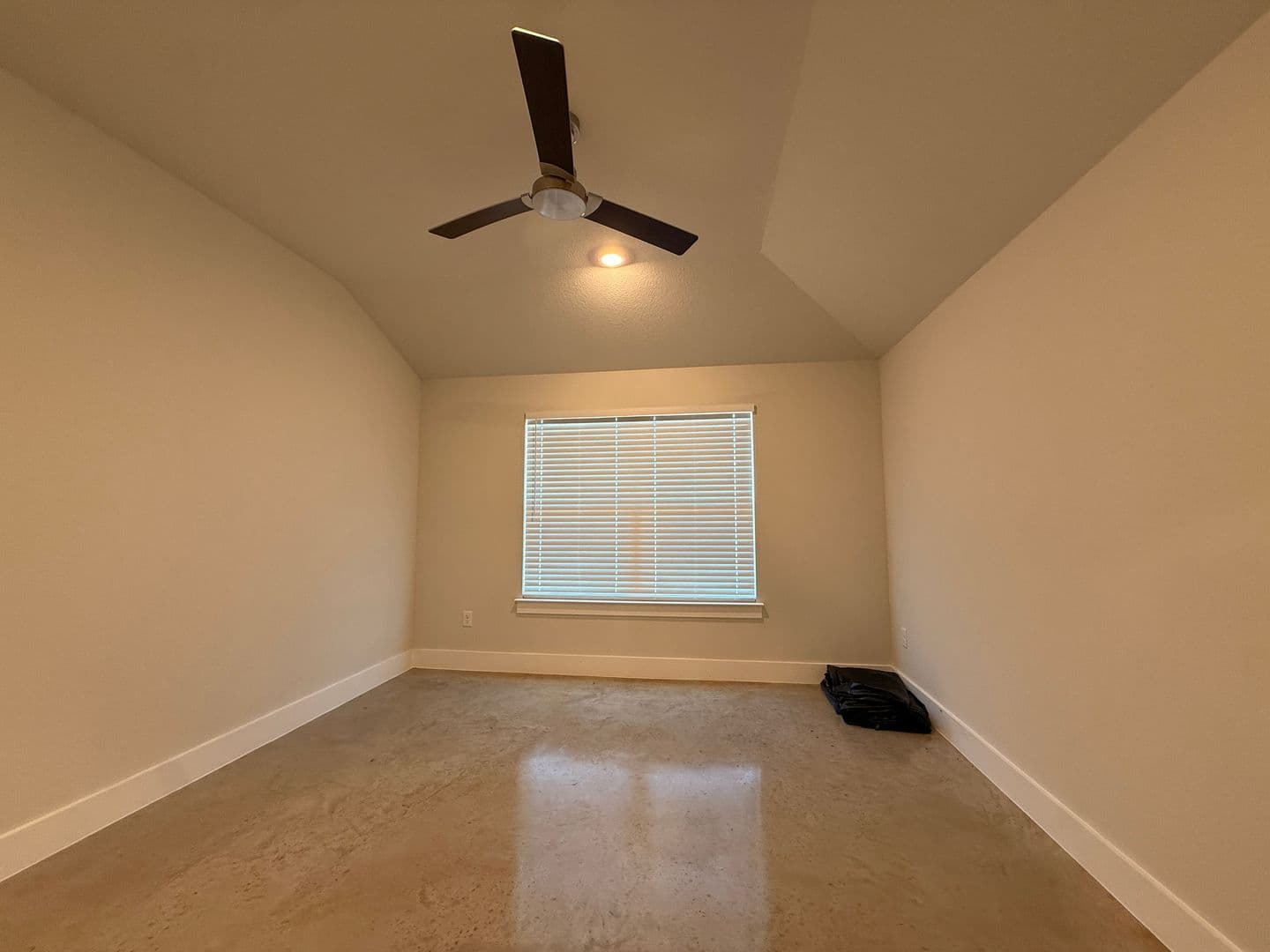 Copperas Cove House: 1055 Lexington Drive