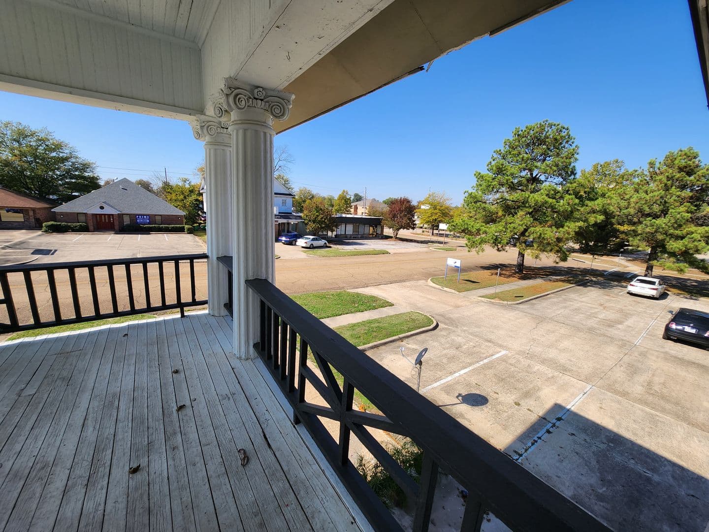 Texarkana Apartment: 814 Main Street