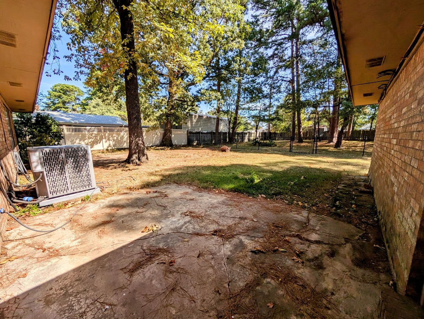 Texarkana House: 10 Clay Avenue