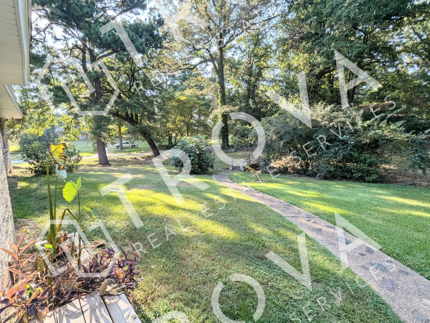 Texarkana House: 4203 Airline Dr