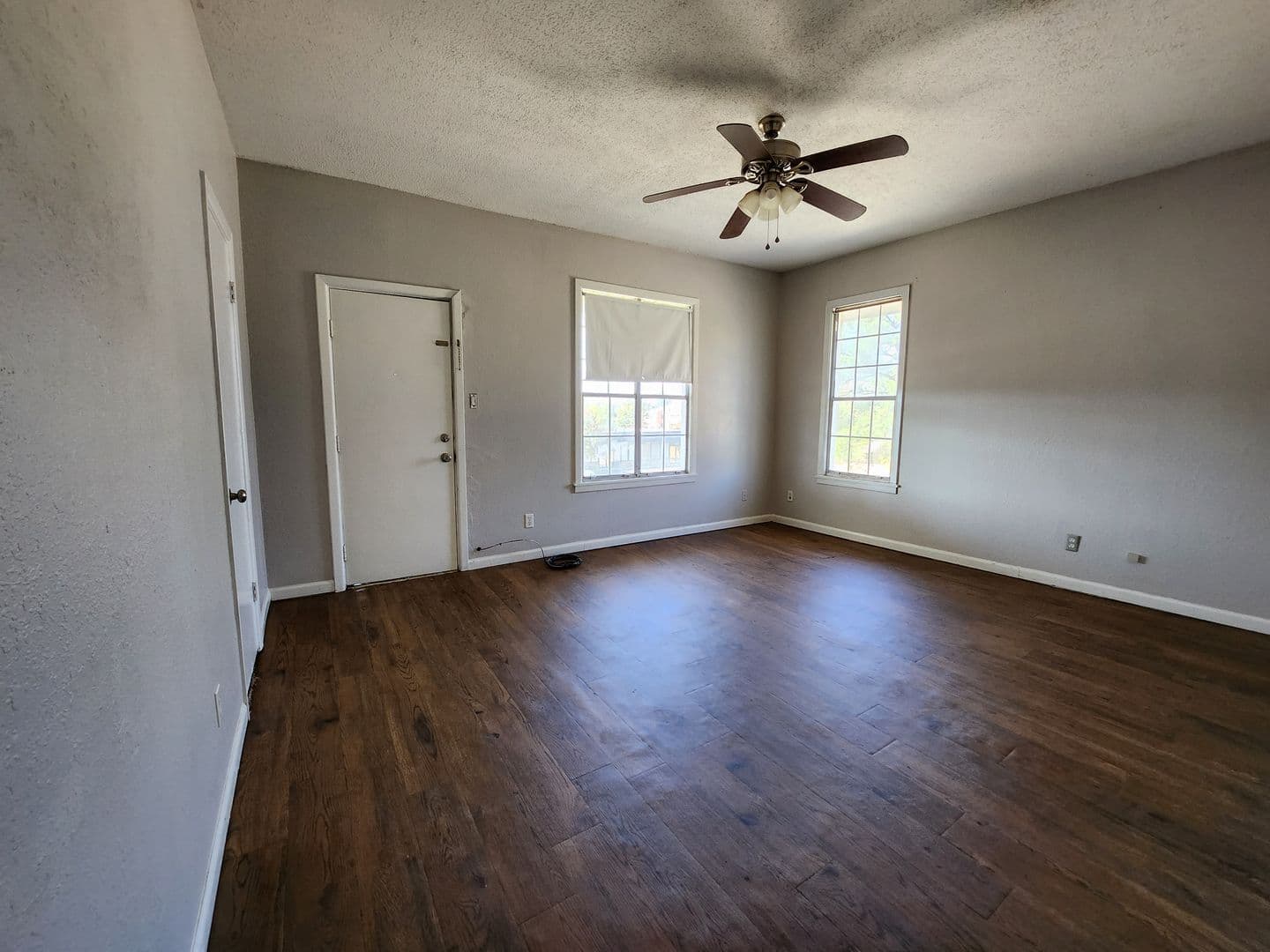 Texarkana Apartment: 814 Main Street
