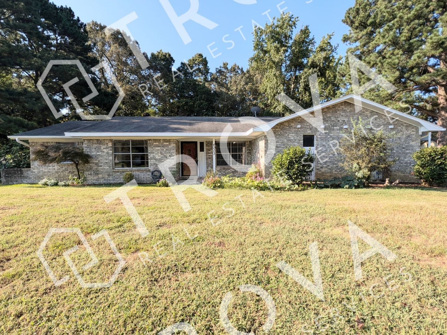 Texarkana House: 4203 Airline Dr