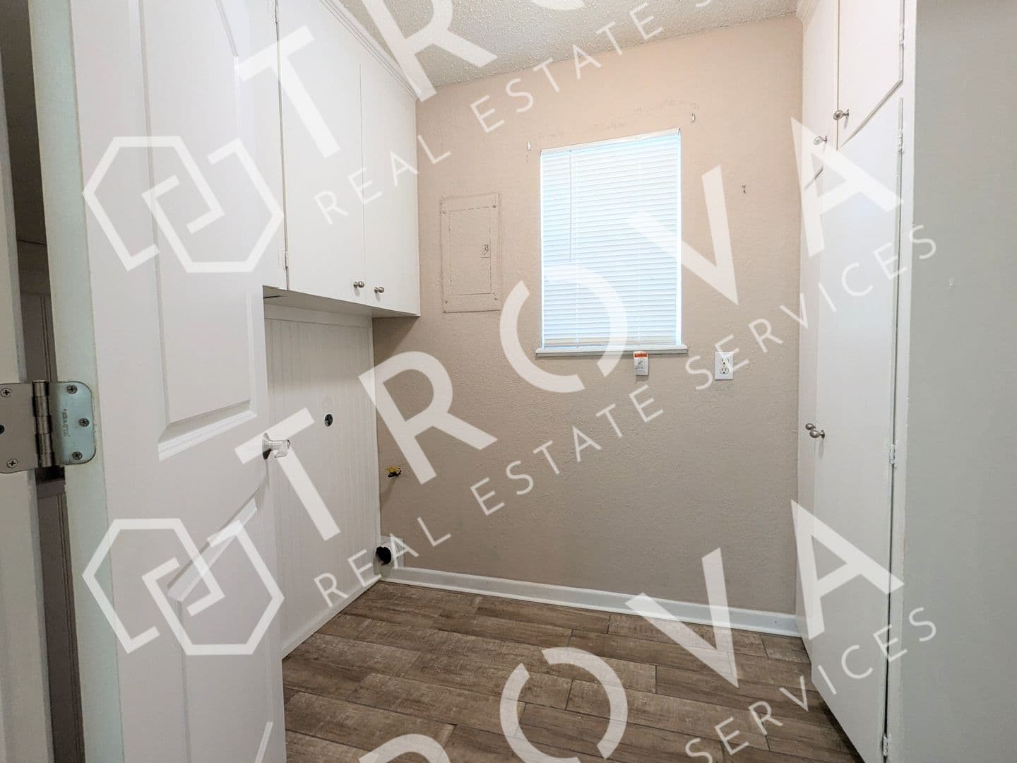 Texarkana House: 4203 Airline Dr