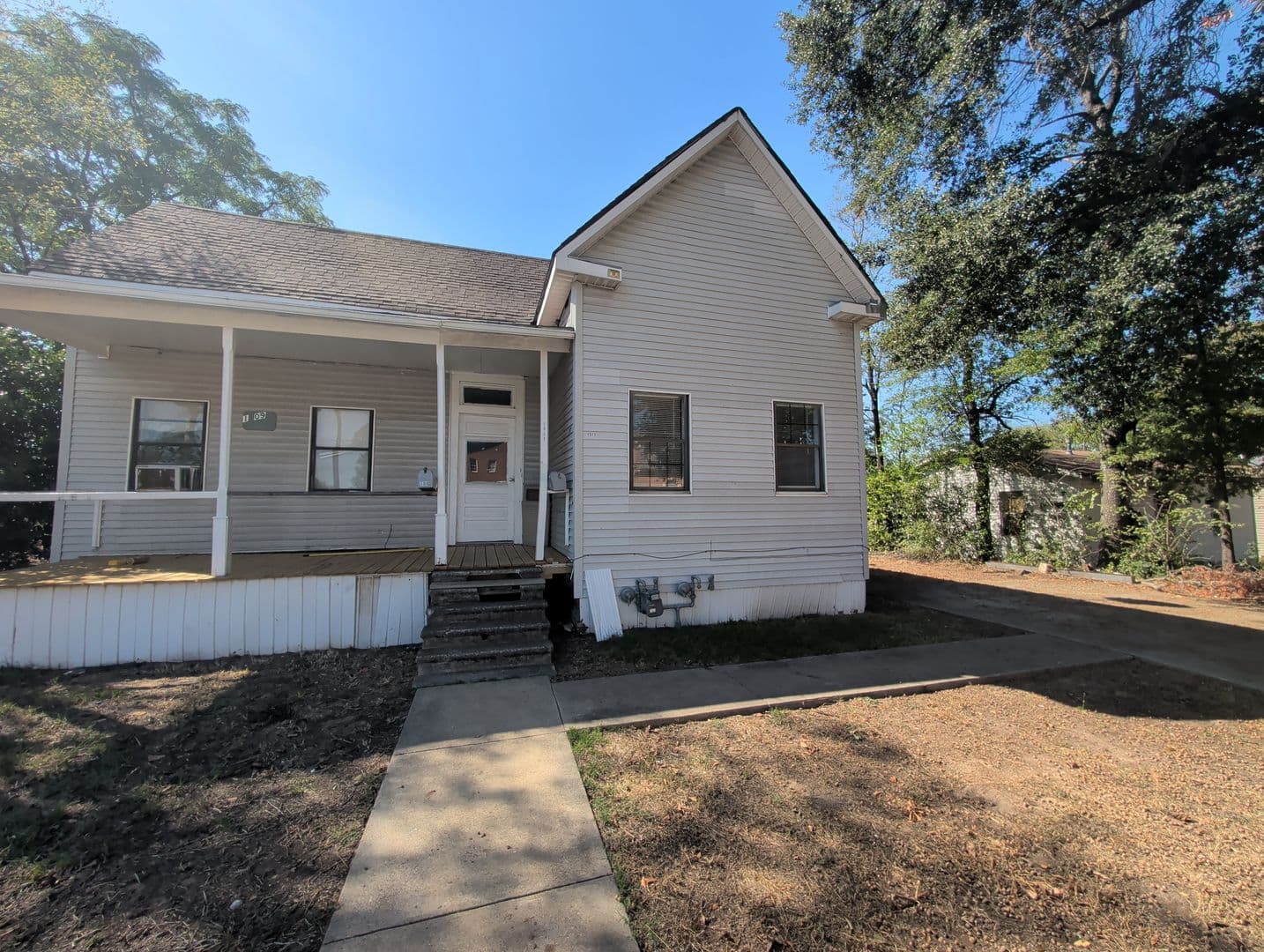 Texarkana Apartment: 1509 Laurel Street