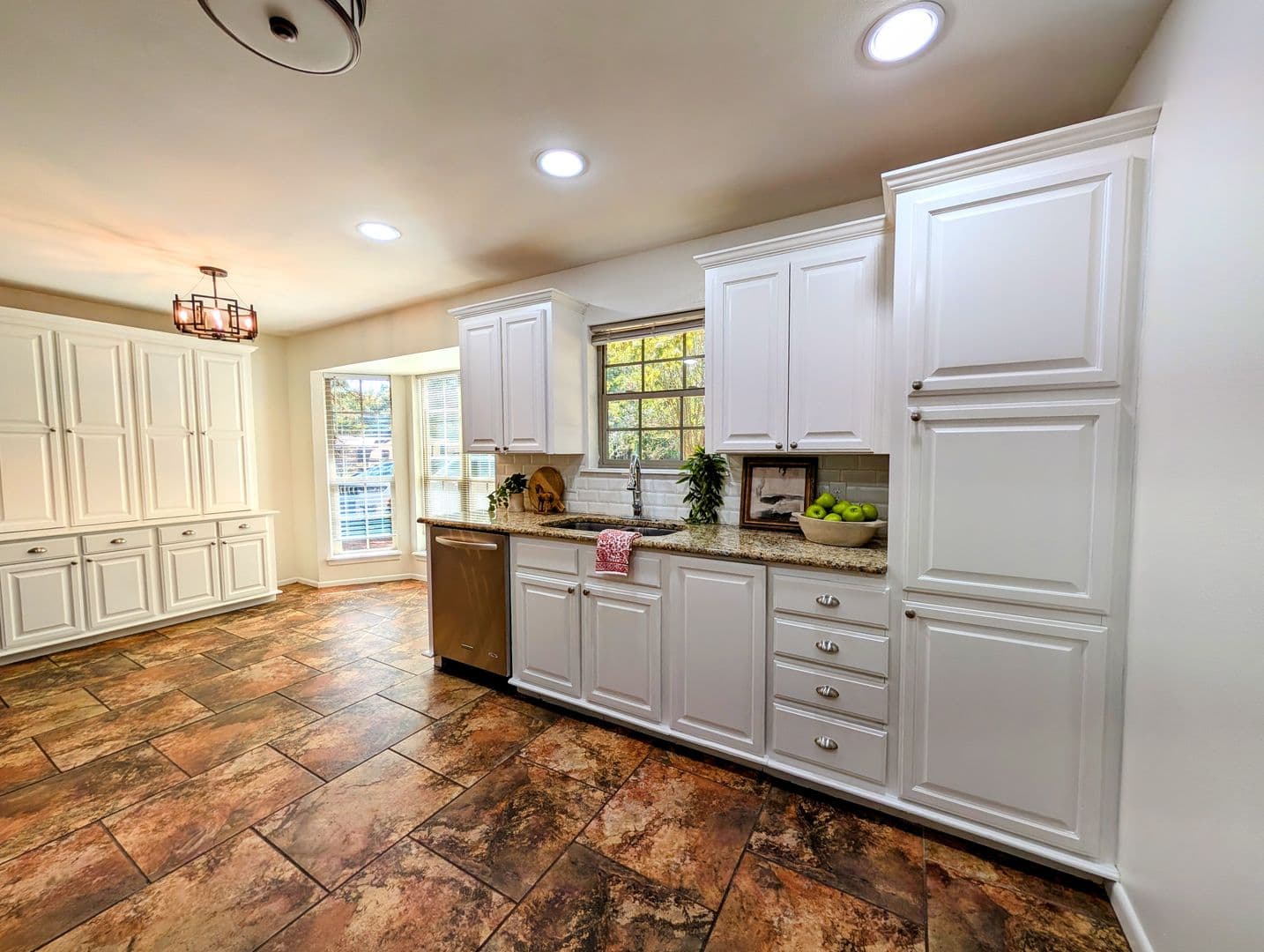 Texarkana House: 10 Clay Avenue
