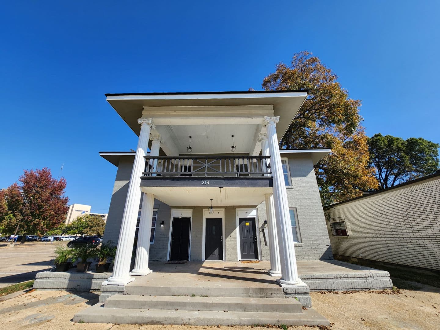 Texarkana Apartment: 814 Main Street