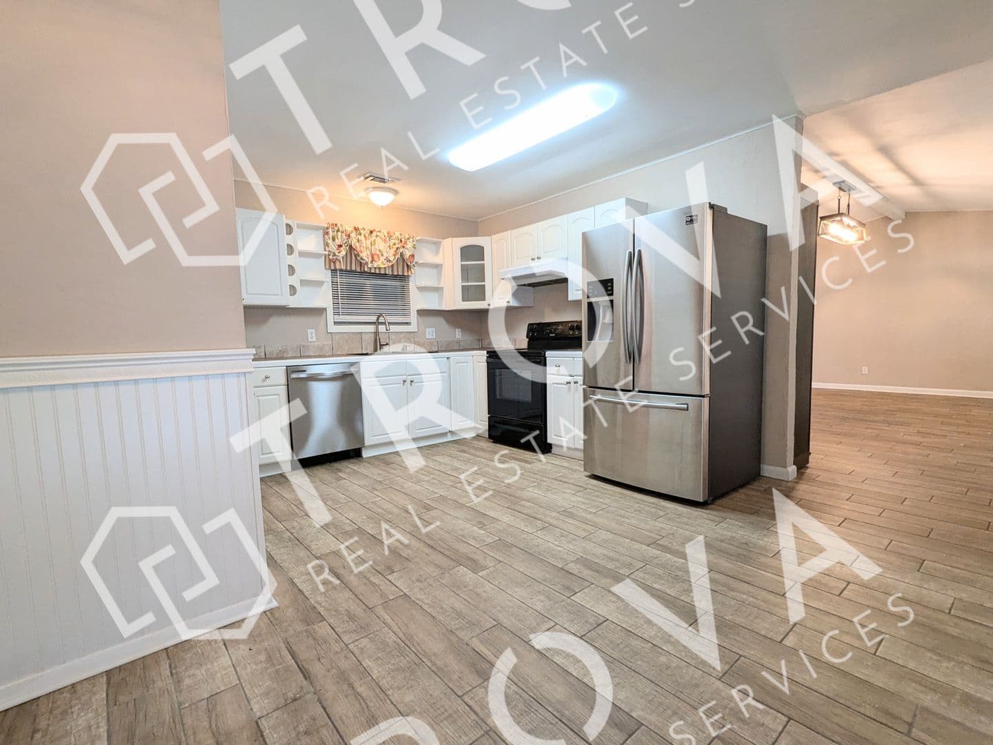 Texarkana House: 4203 Airline Dr