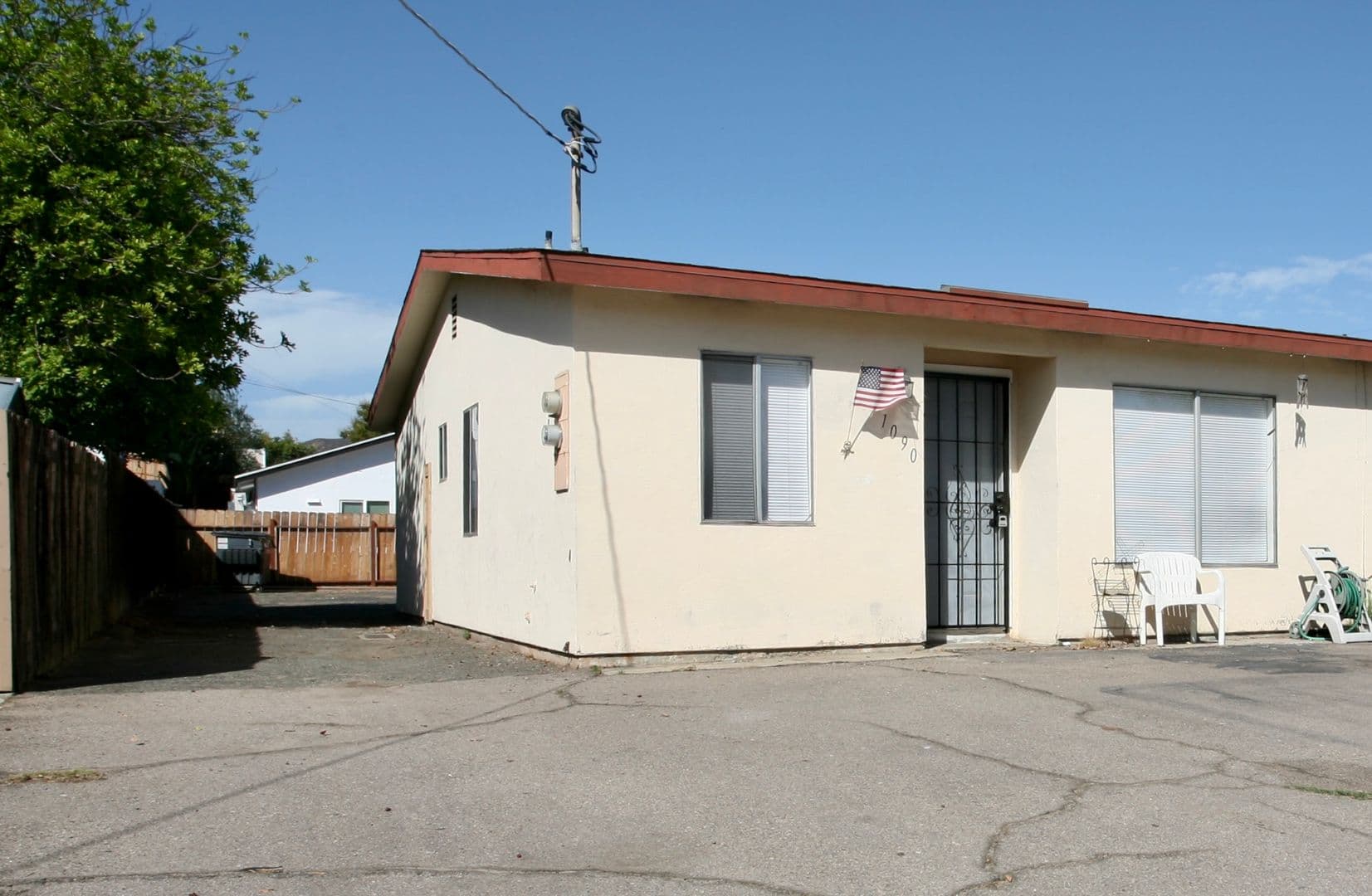 El Cajon Apartment: 1090 Sumner Ave. - Sumner 1090