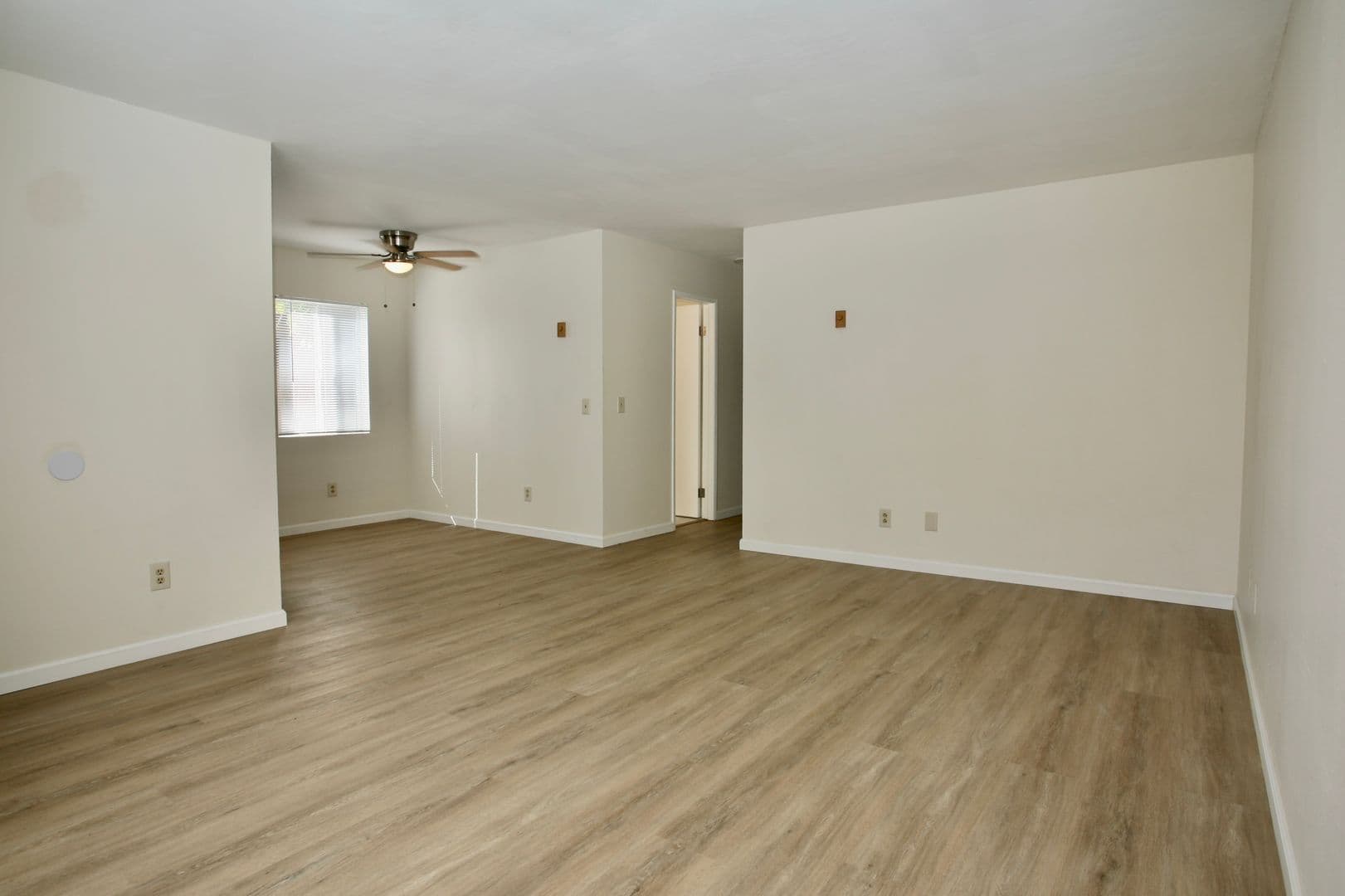 El Cajon Apartment: 1090 Sumner Ave. - Sumner 1090
