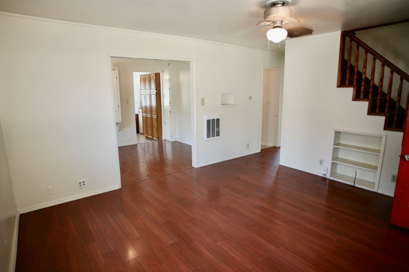 Lakeside House: 11129 Highway 67