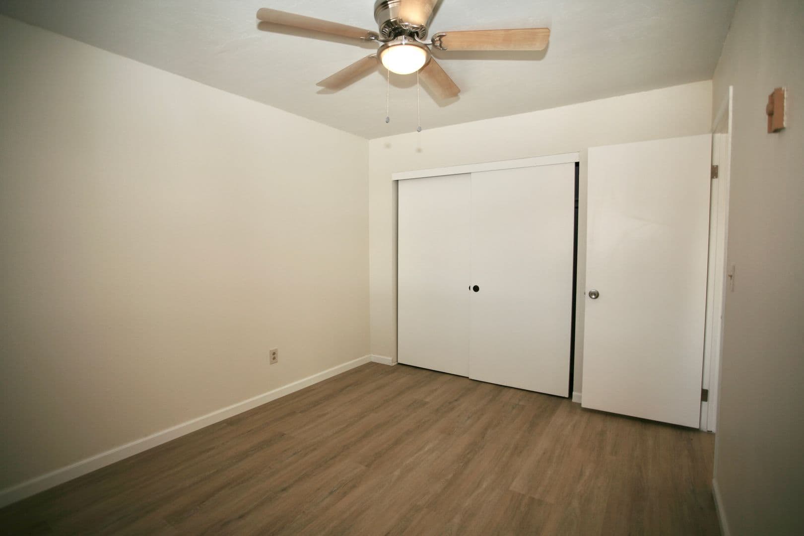 El Cajon Apartment: 1090 Sumner Ave. - Sumner 1090