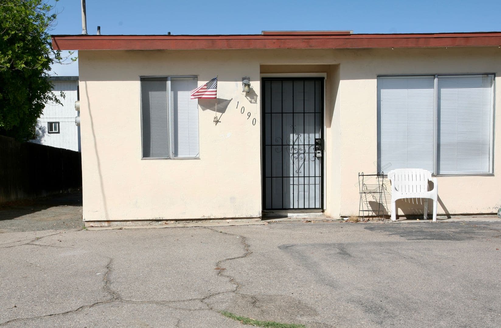 El Cajon Apartment: 1090 Sumner Ave. - Sumner 1090