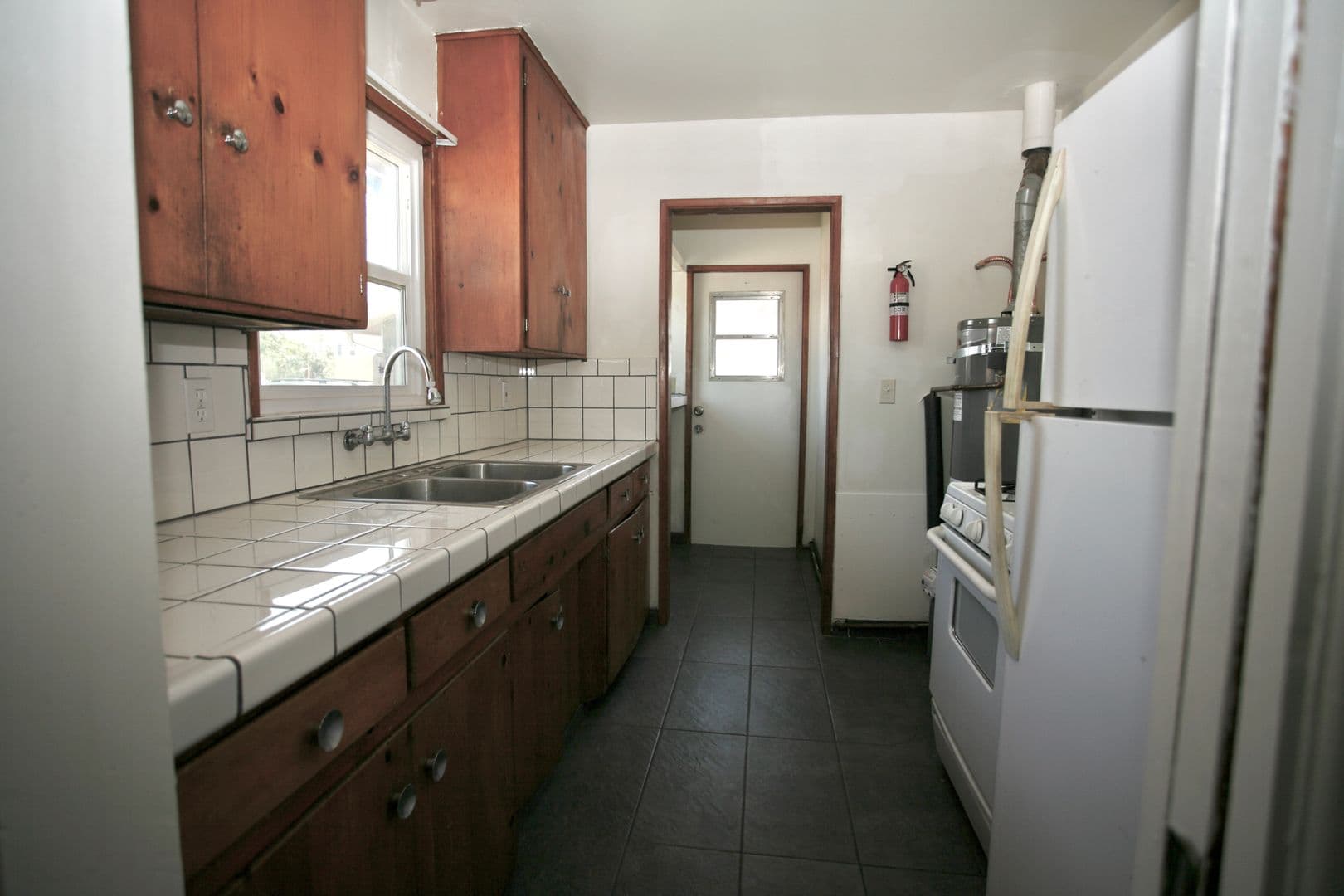 Lakeside Apartment: 8676 Almond Rd