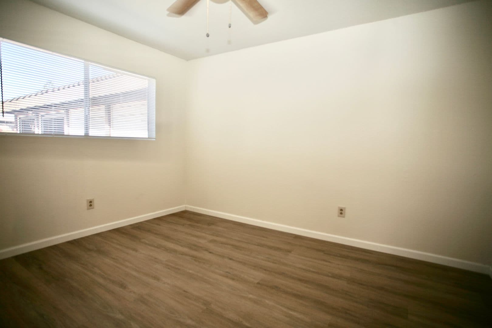 El Cajon Apartment: 1090 Sumner Ave. - Sumner 1090
