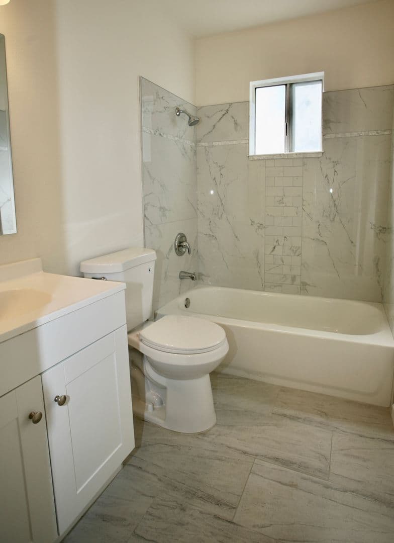 El Cajon Apartment: 1090 Sumner Ave. - Sumner 1090