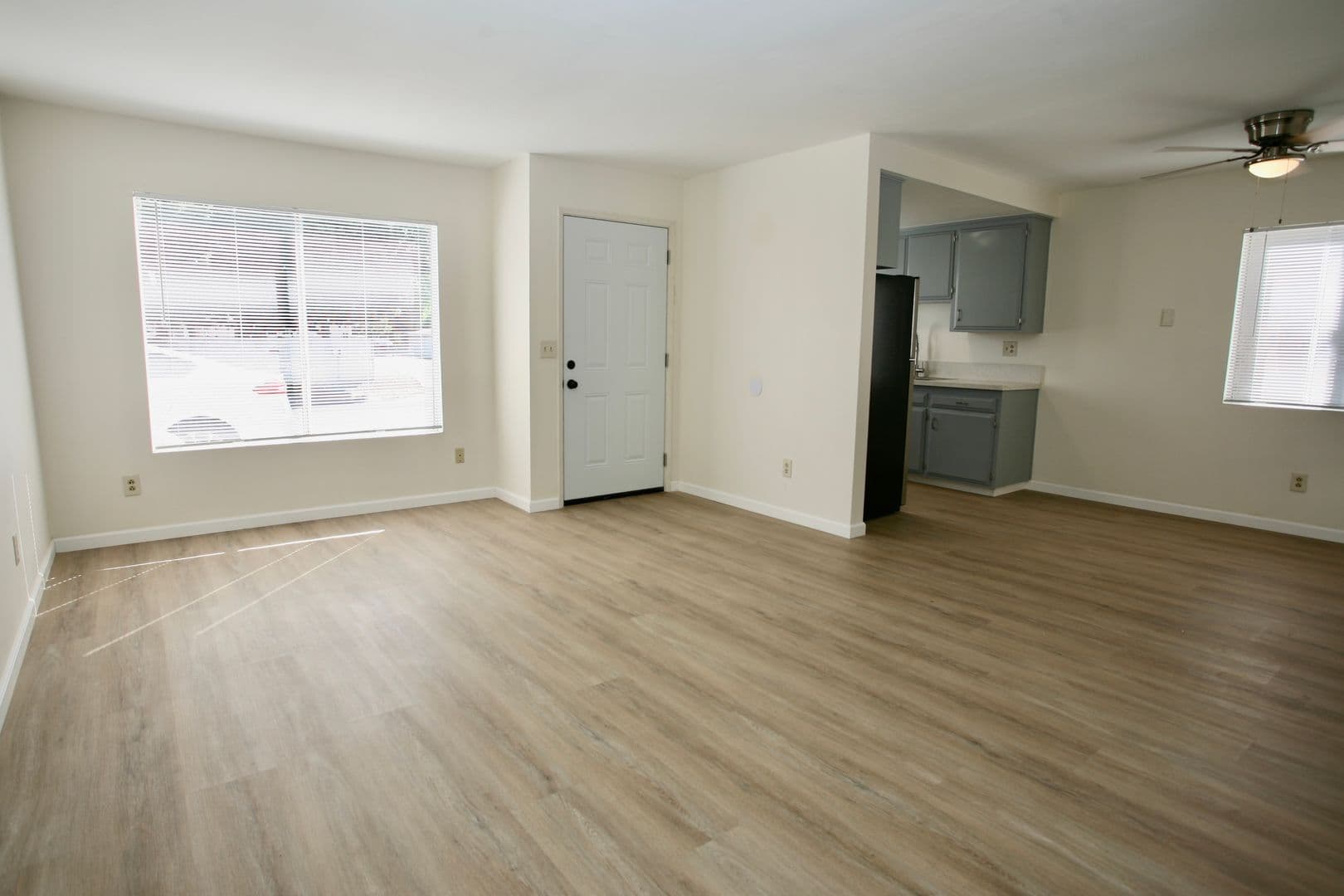 El Cajon Apartment: 1090 Sumner Ave. - Sumner 1090