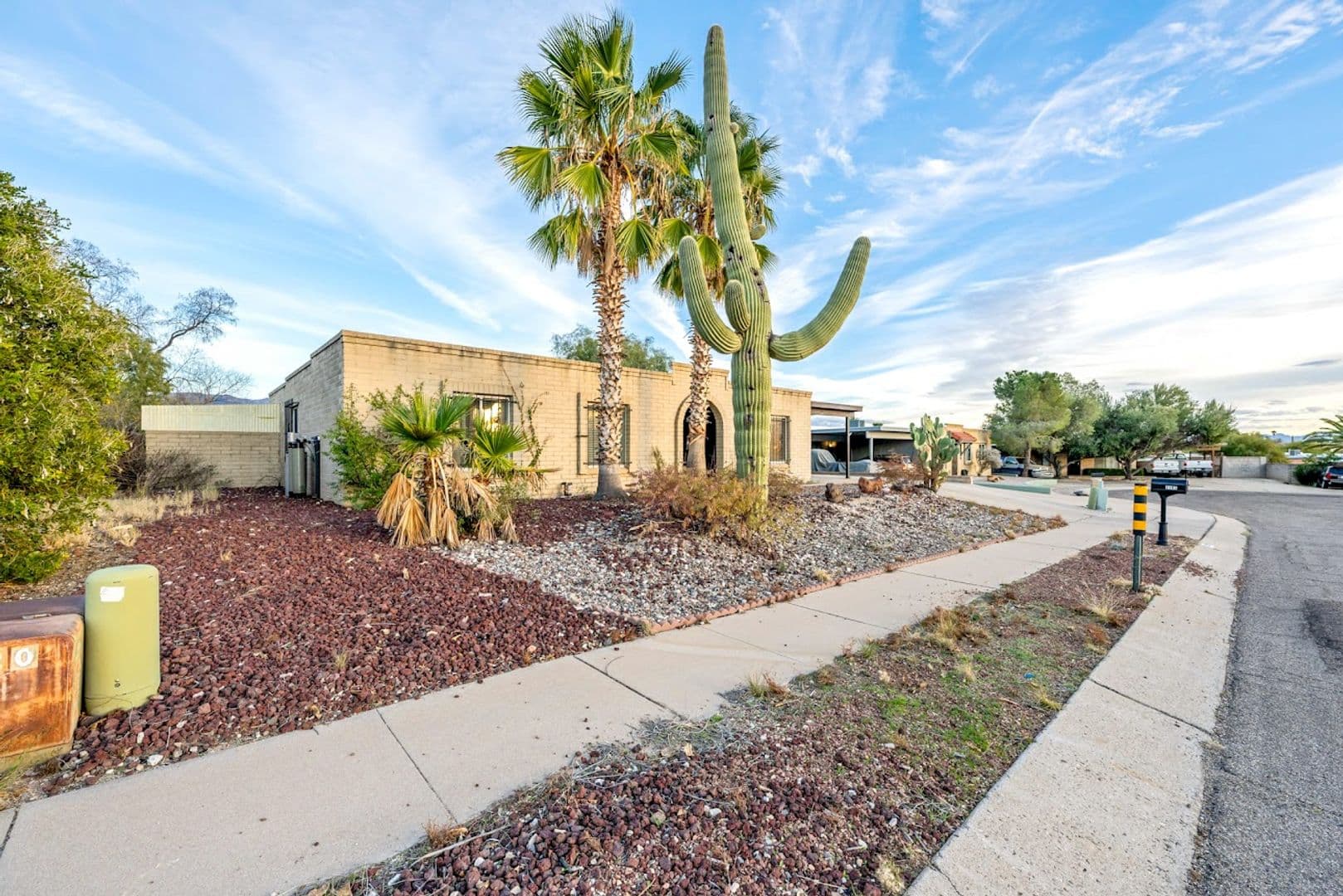 Tucson House: 2191 S Sunburst Drive