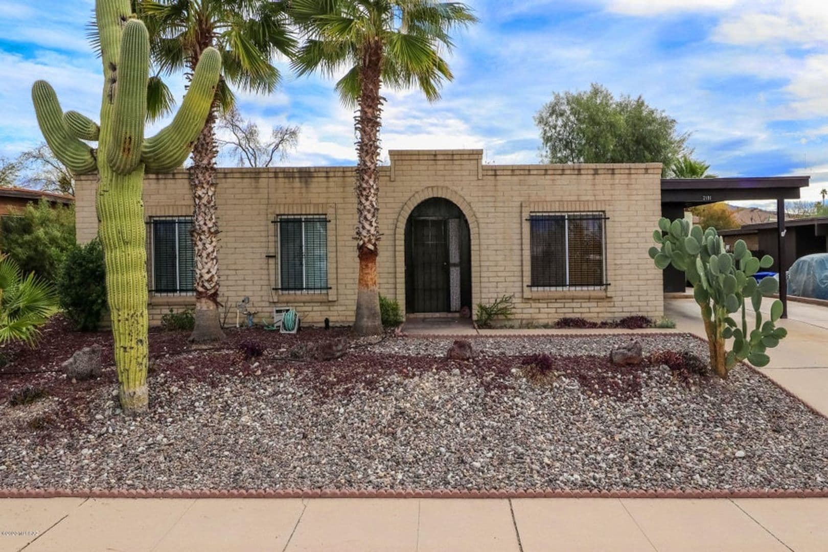 Tucson House: 2191 S Sunburst Drive