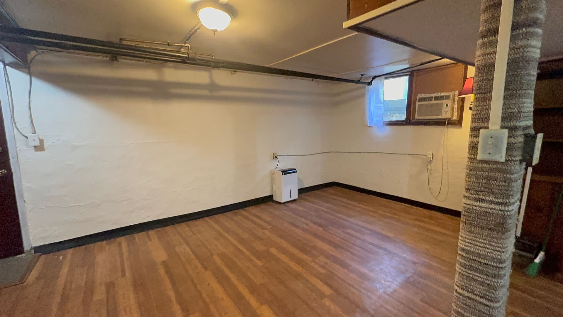 Columbia Apartment: 109 E Stewart Rd