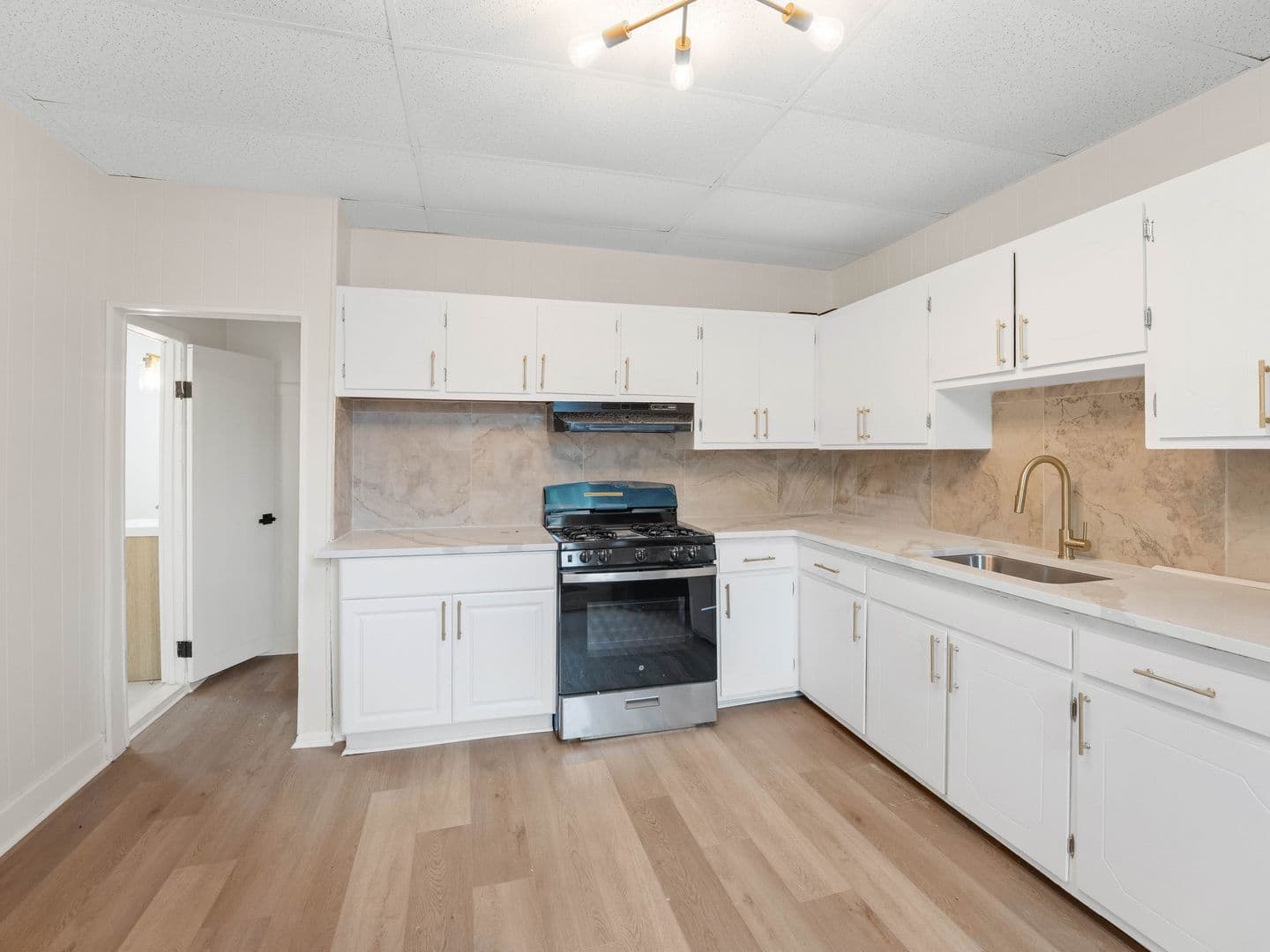 Hammonton Apartment: 45 Hall St