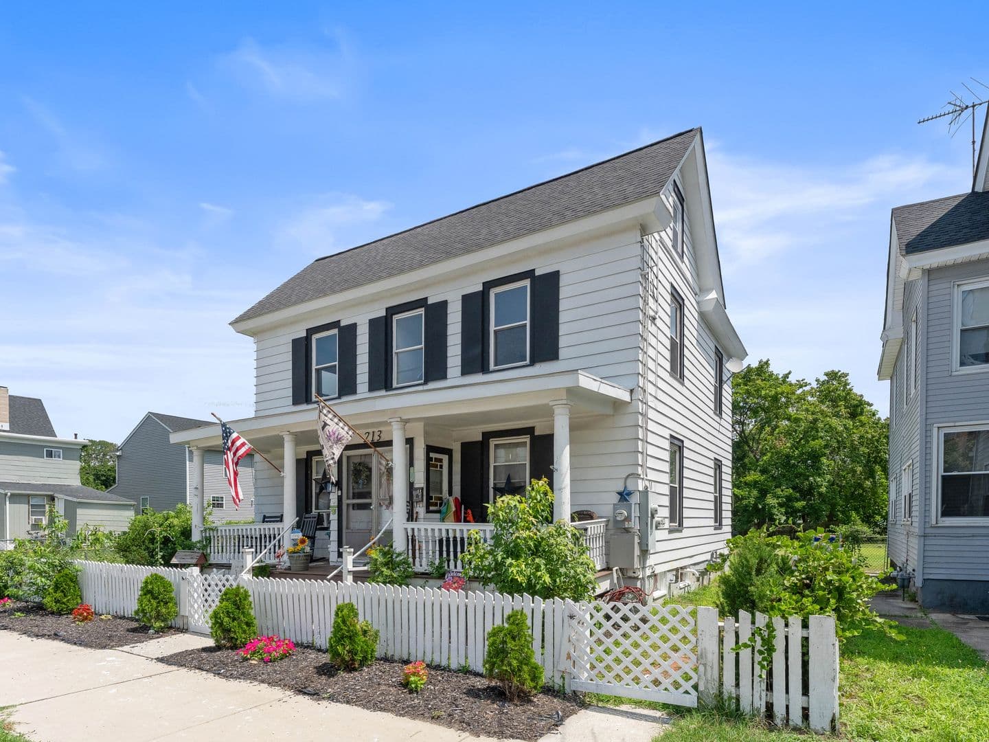 Millville House: 213 N 6th St