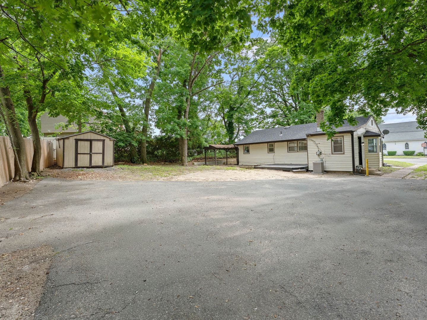 Lawnside House: 109 White Horse Pike N