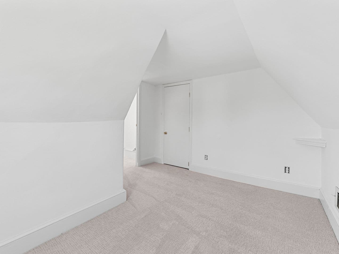 Riverside House: 224 Taylor St