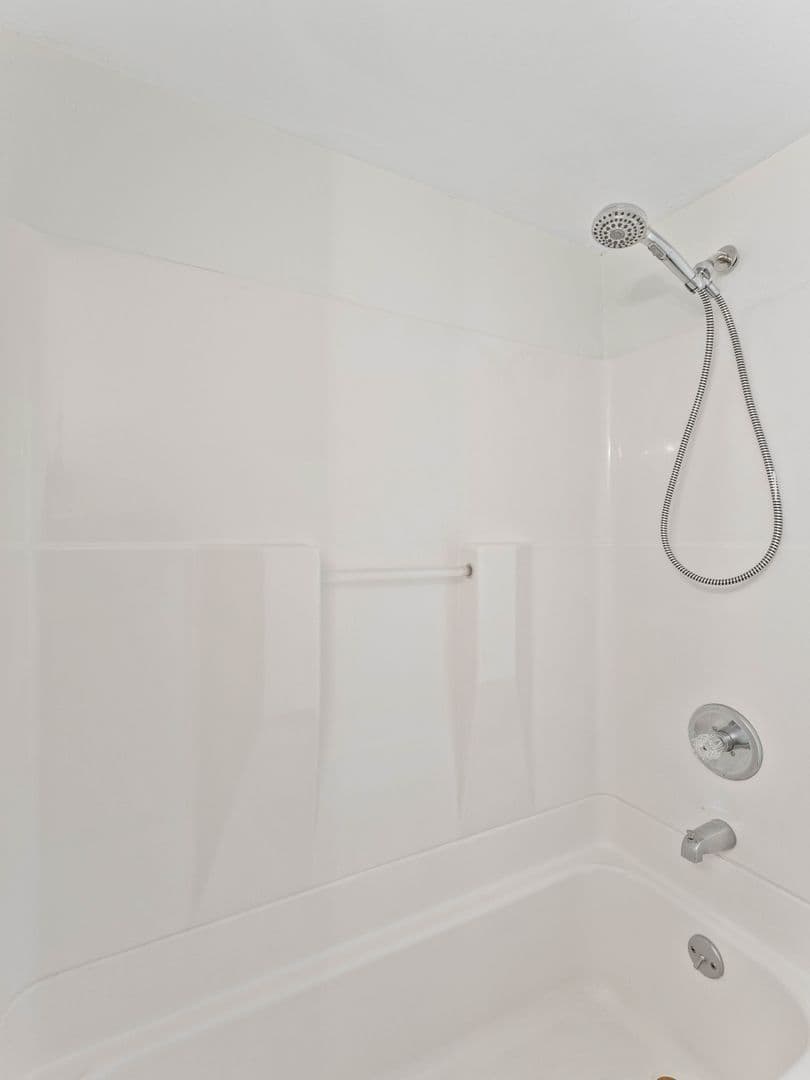 Millville House: 213 N 6th St