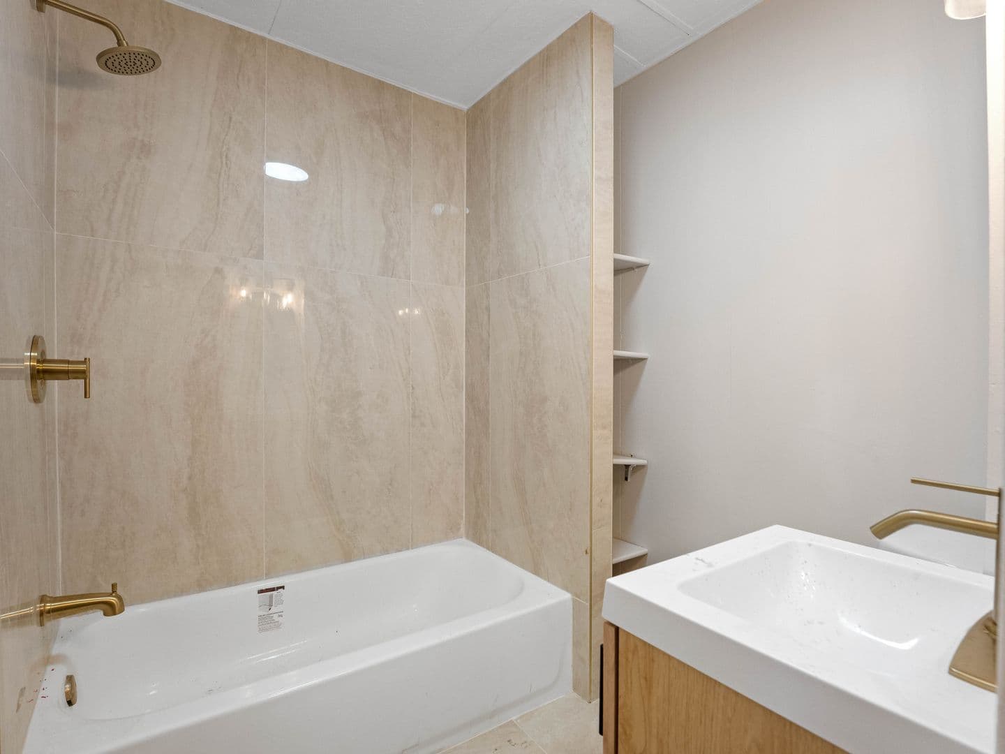 Hammonton Apartment: 45 Hall St