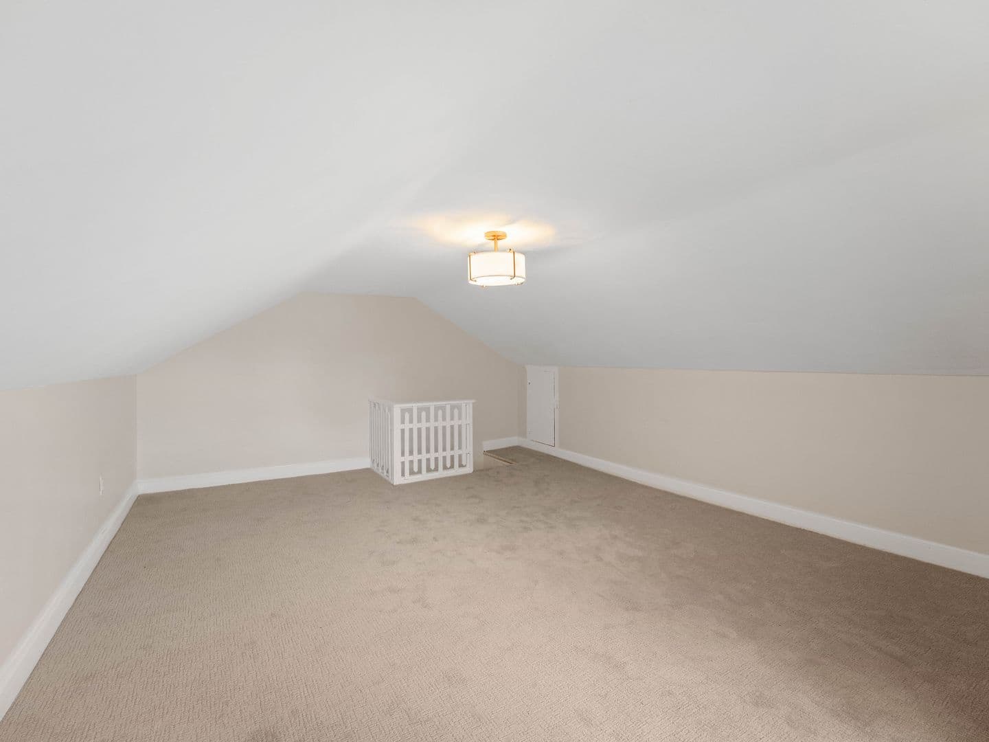 Hammonton Apartment: 45 Hall St