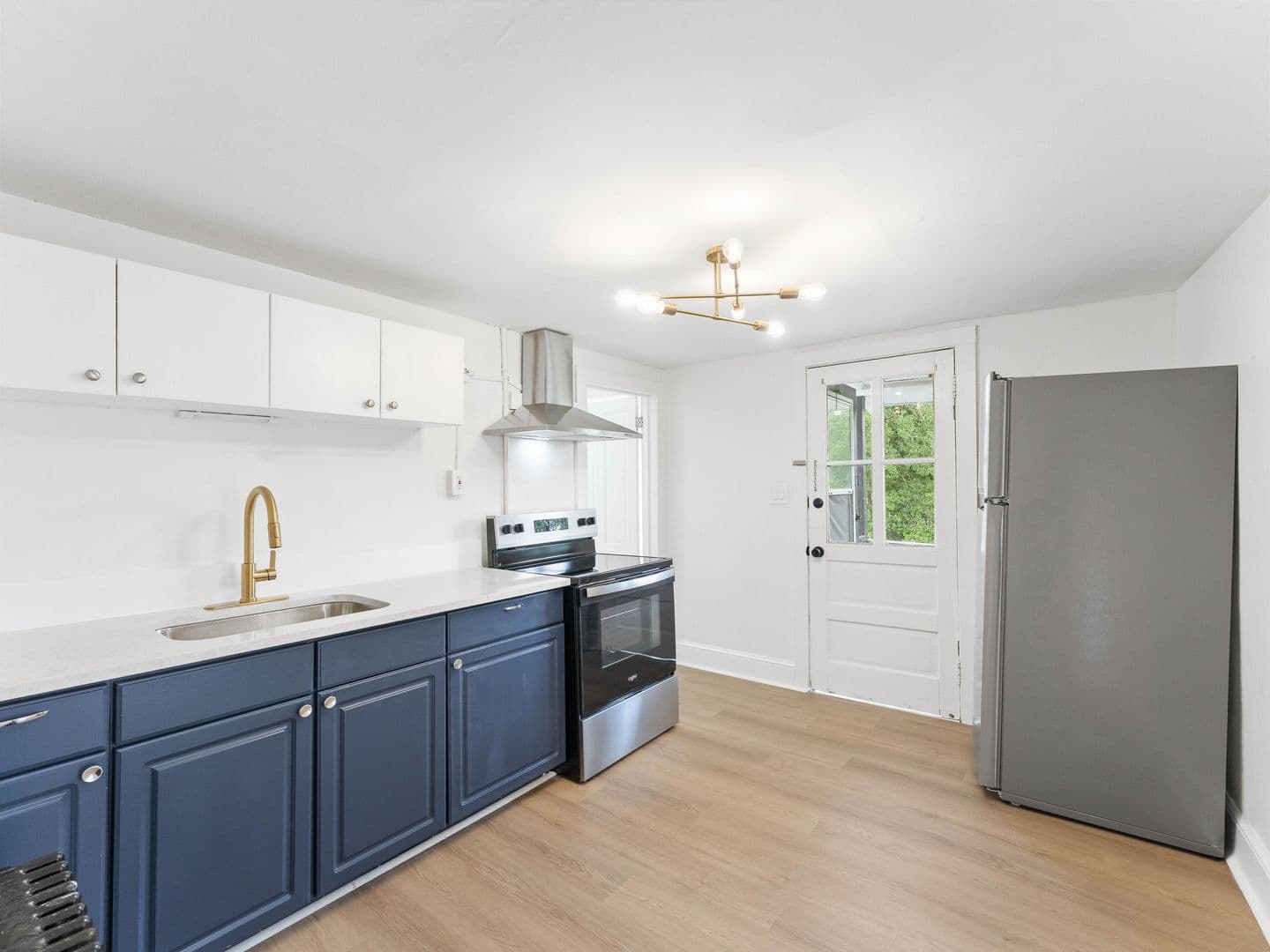 Millville House: 213 N 6th St