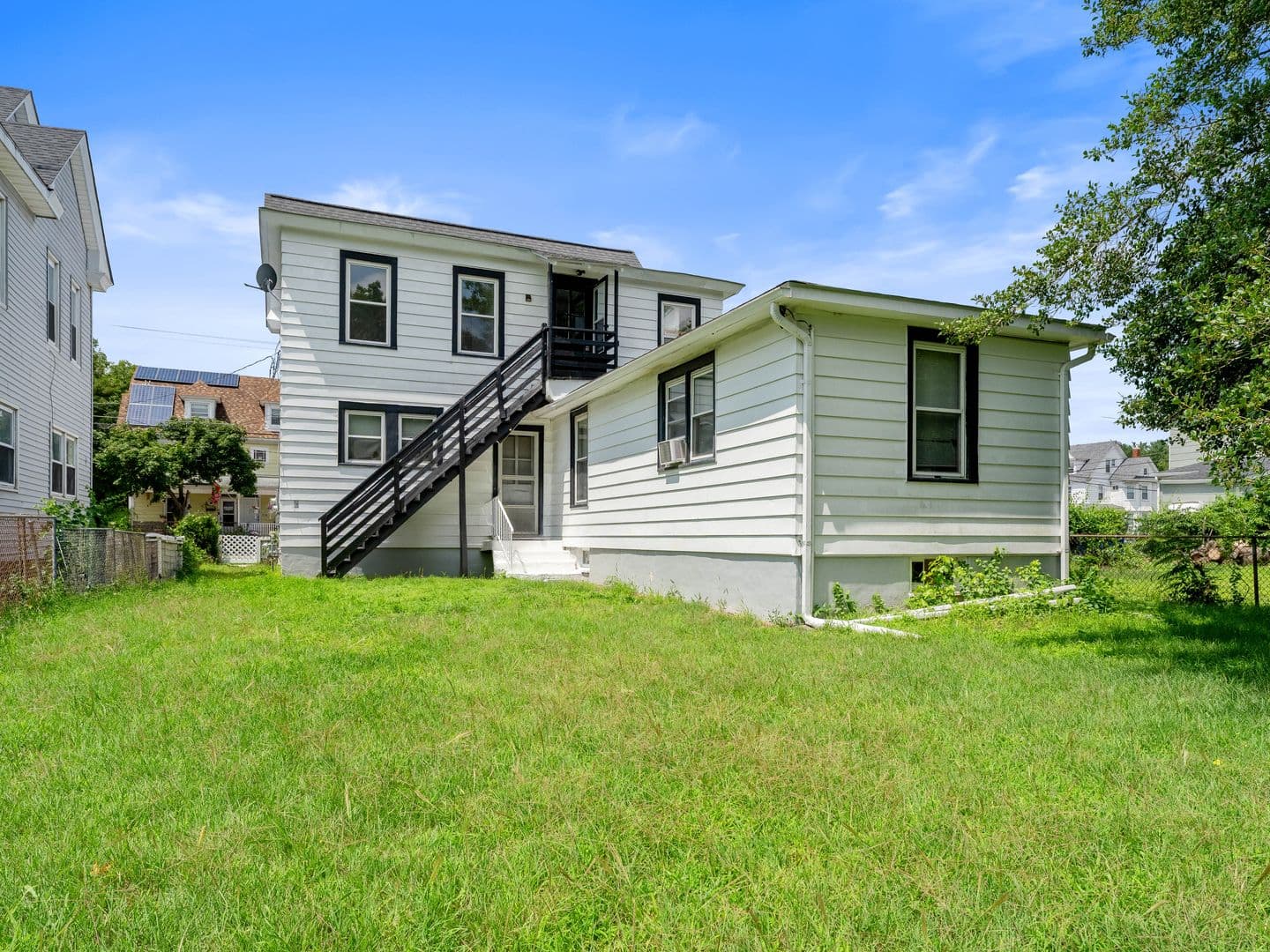 Millville House: 213 N 6th St