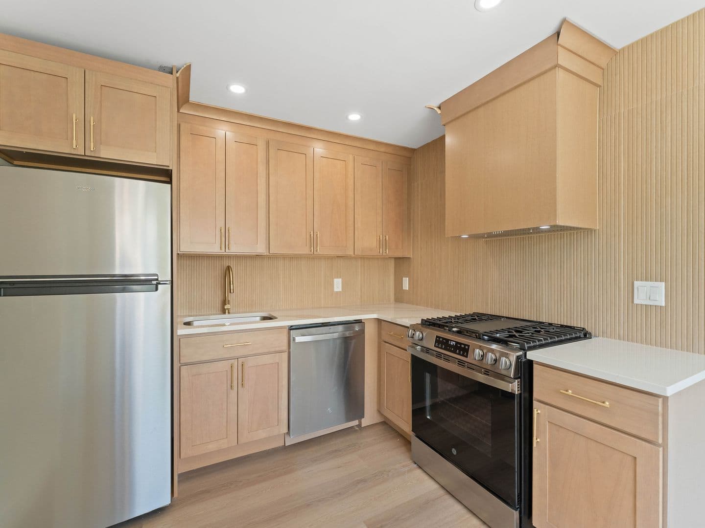 Magnolia House: 607 W Madison Ave