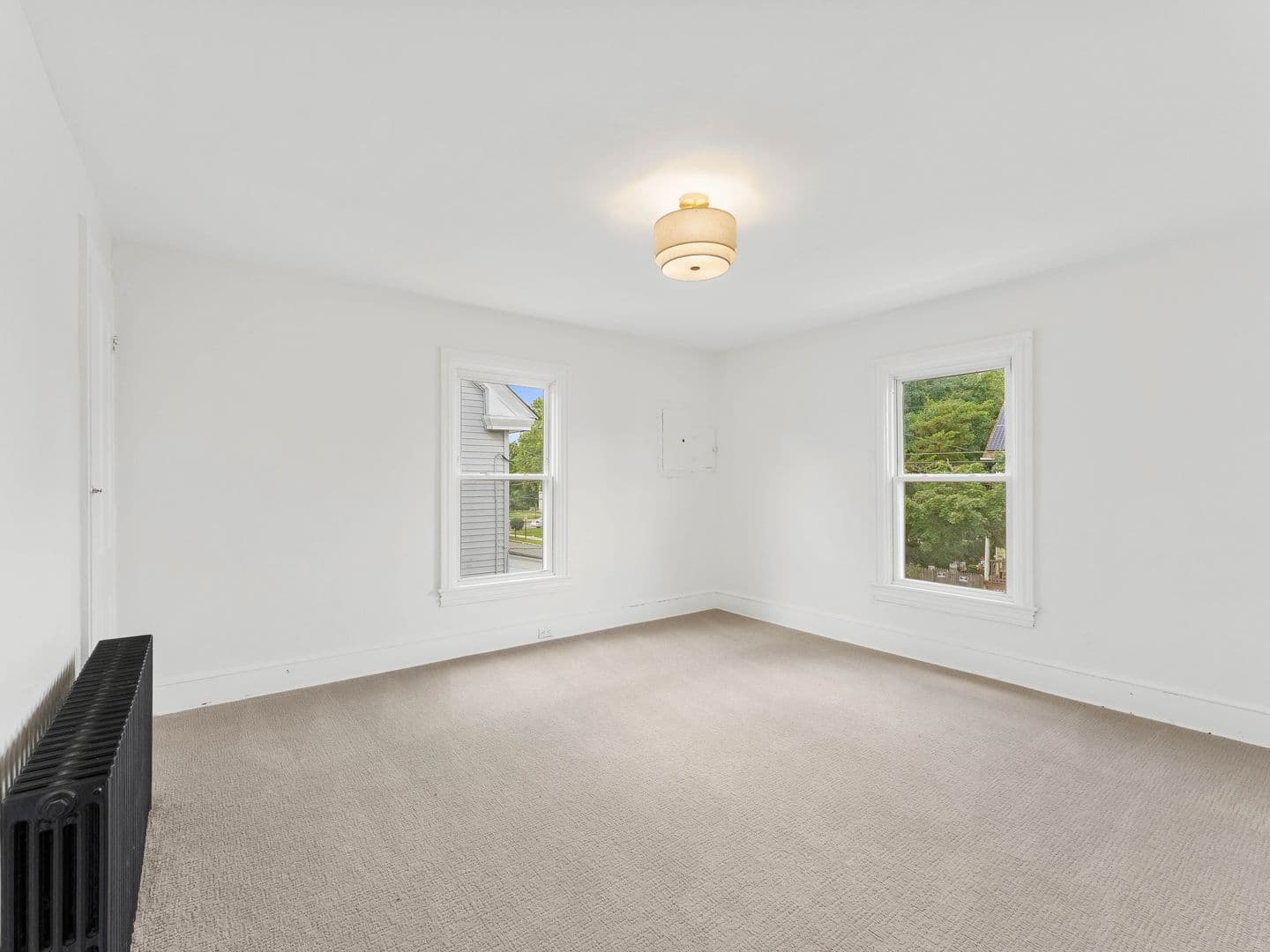 Millville House: 213 N 6th St