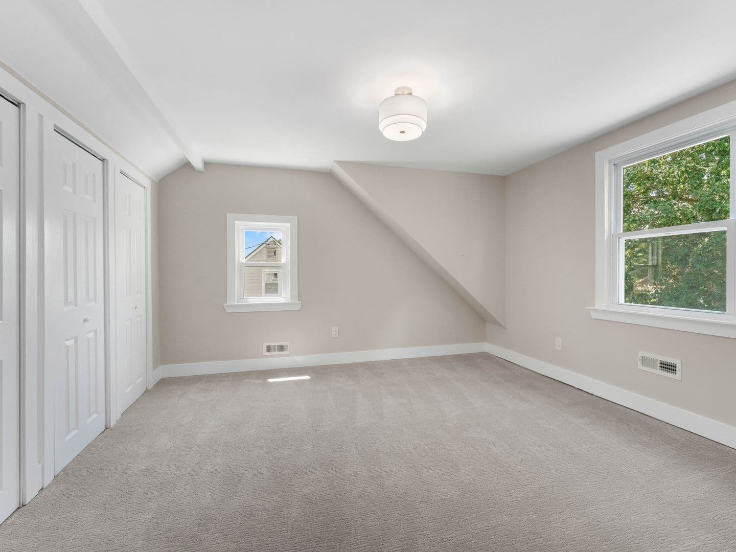 Magnolia House: 607 W Madison Ave
