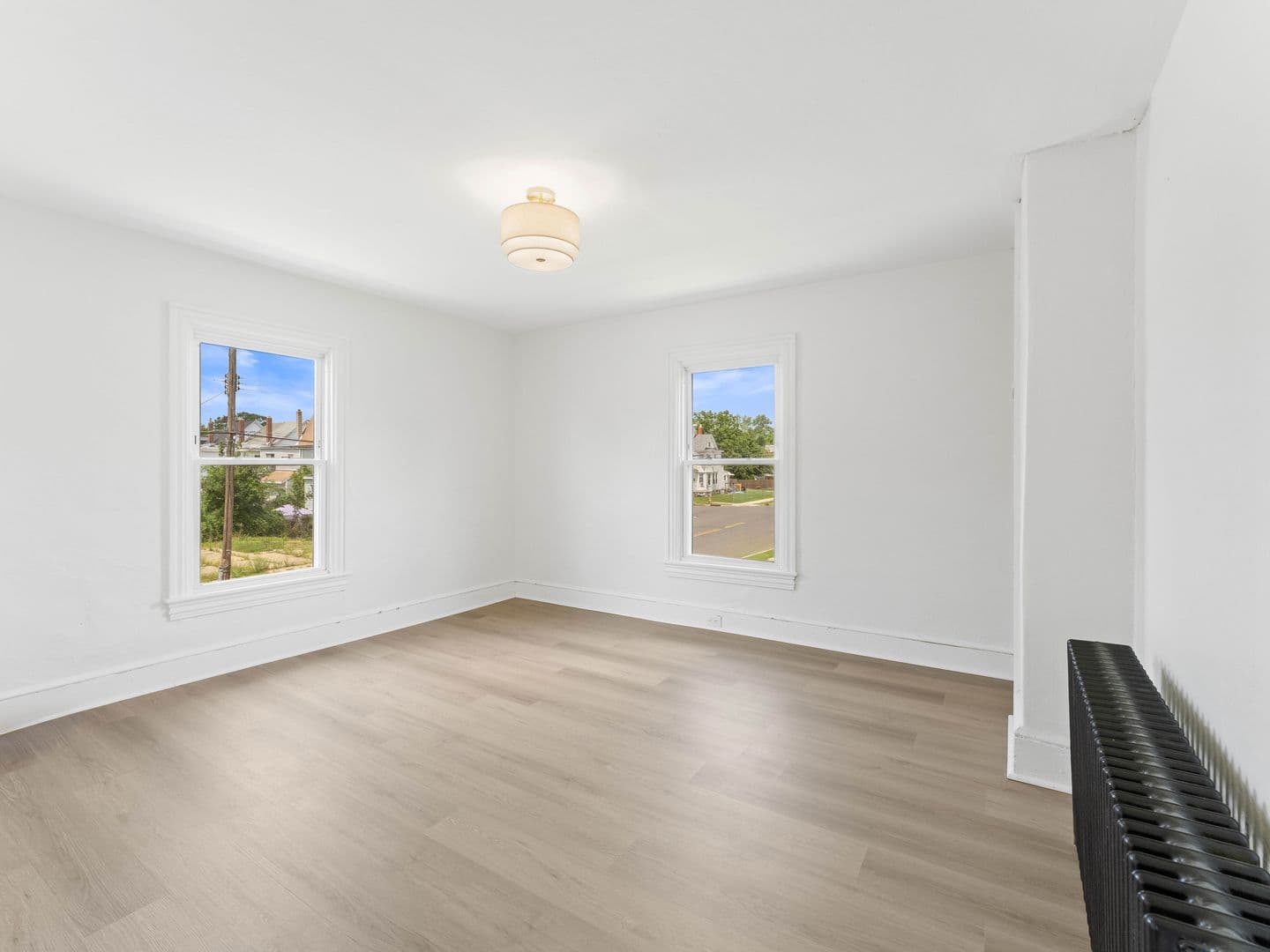 Millville House: 213 N 6th St