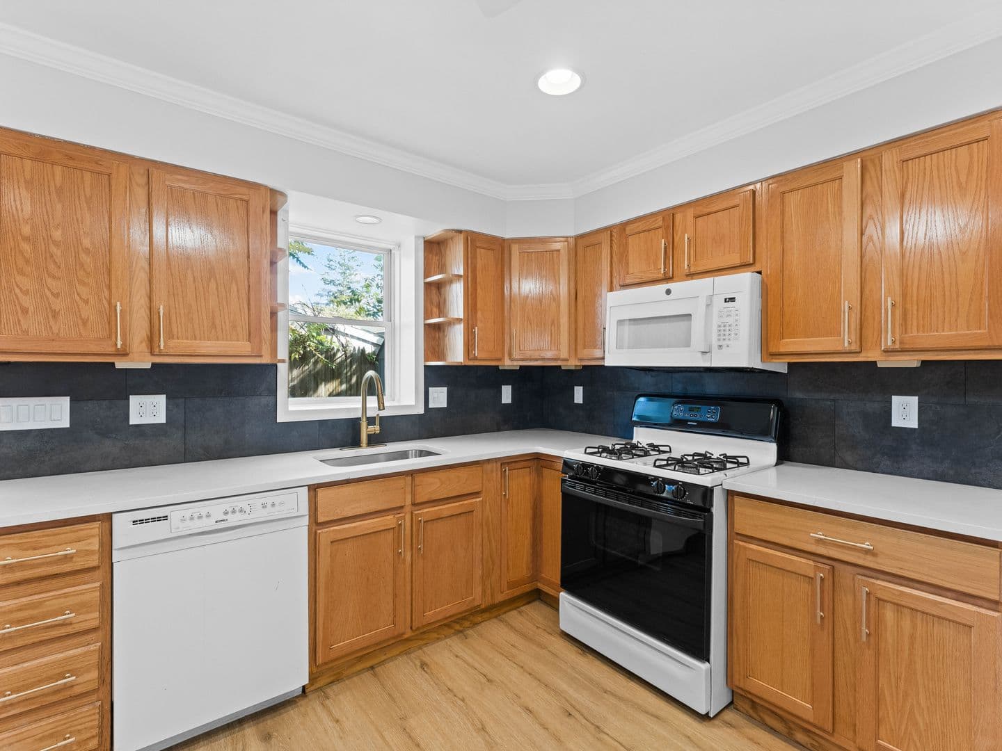 Millville House: 817 E Vine St
