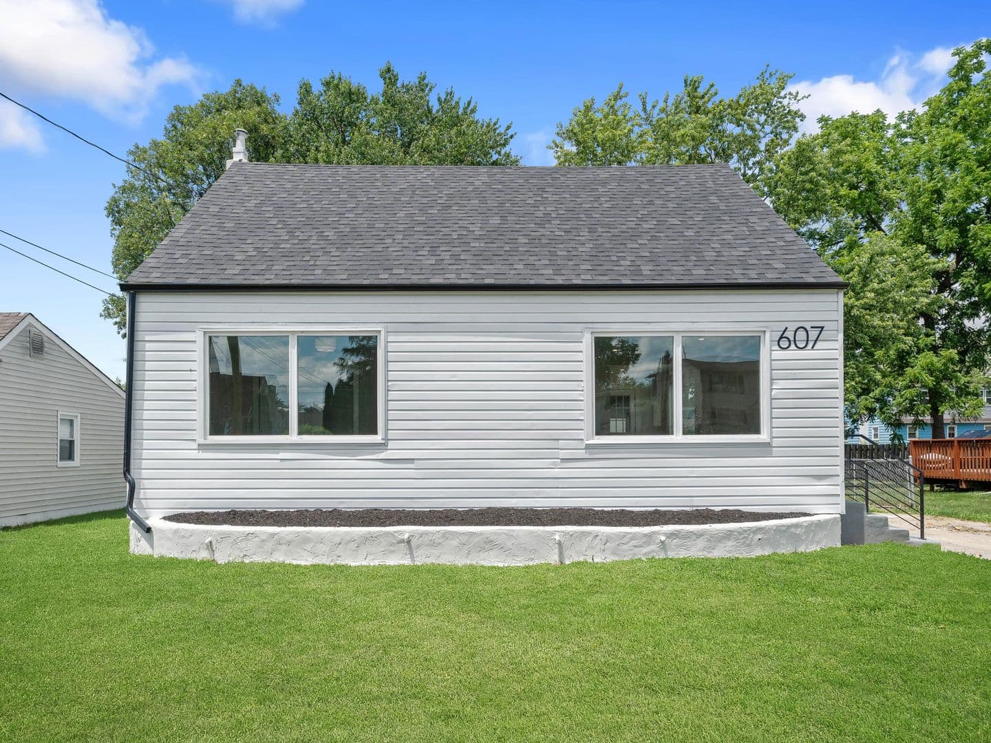 Magnolia House: 607 W Madison Ave
