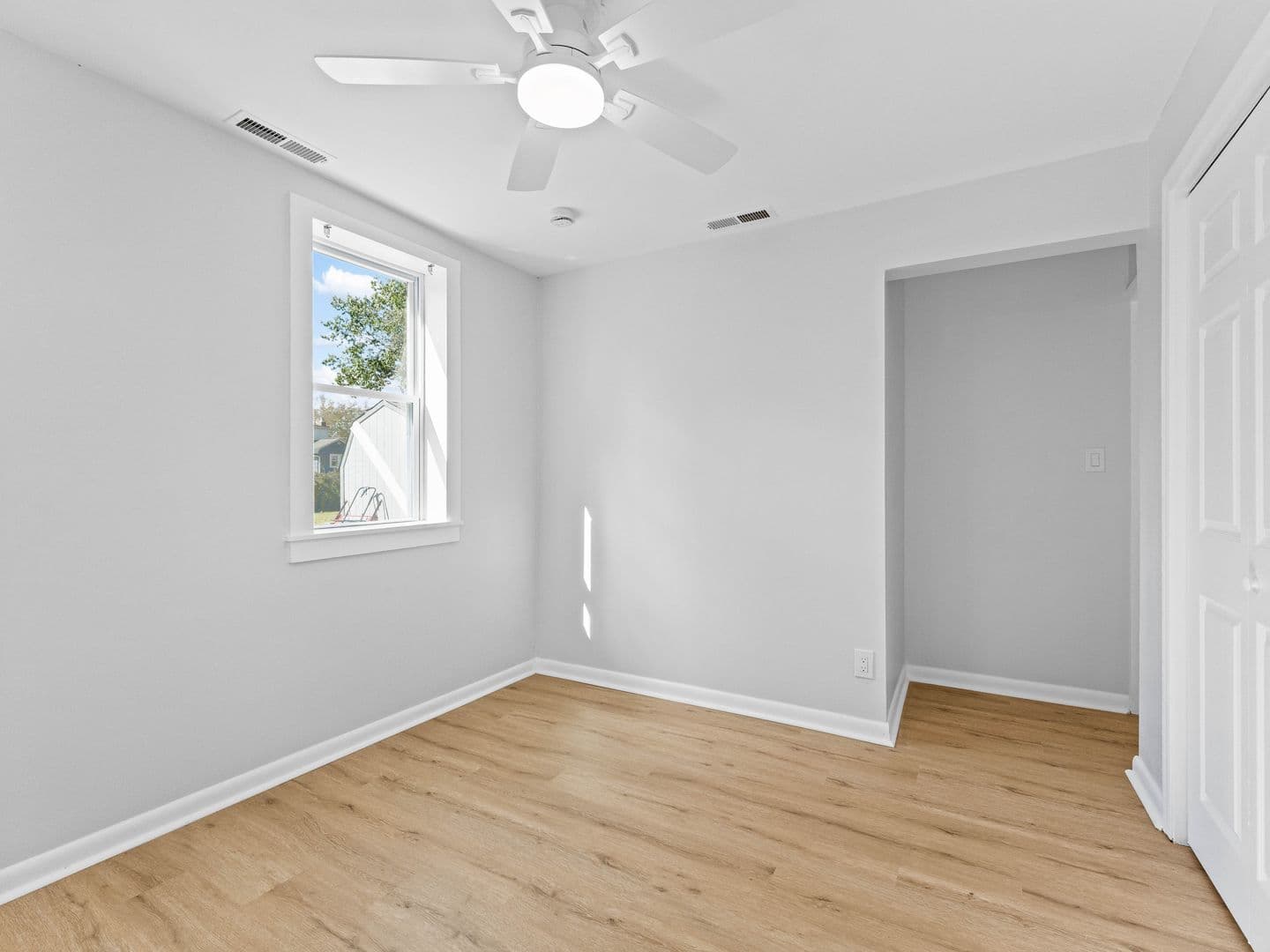 Millville House: 817 E Vine St